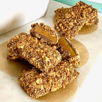 MalibuGift Sugar Free English Toffee Candy - 1 Pound Pack of Gourmet Toffee Dipped in Sugar Free Chocolate with Roasted Almonds