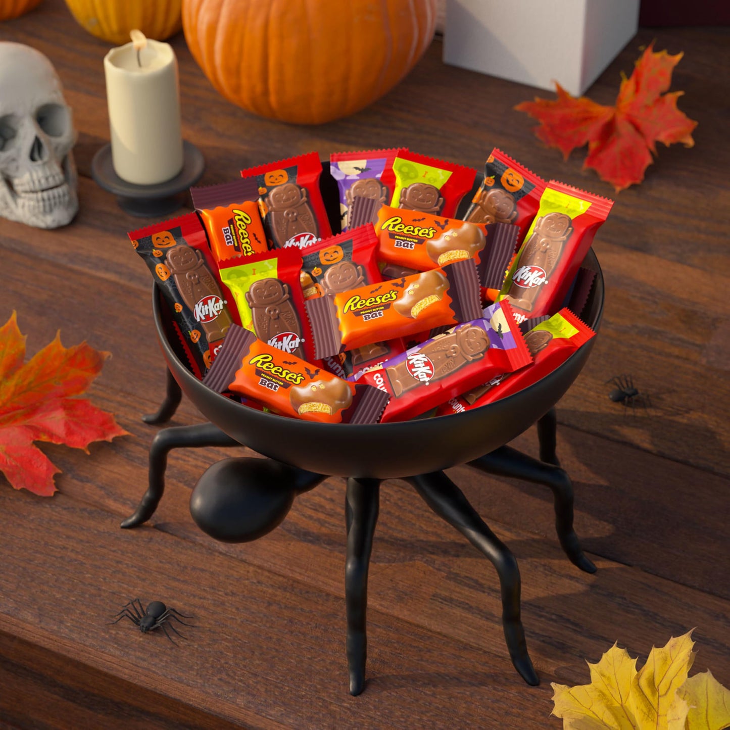 KIT KAT and REESES Assorted Milk Chocolate Snack Size  Halloween Candy Bag  18.44 oz (30 Pieces)