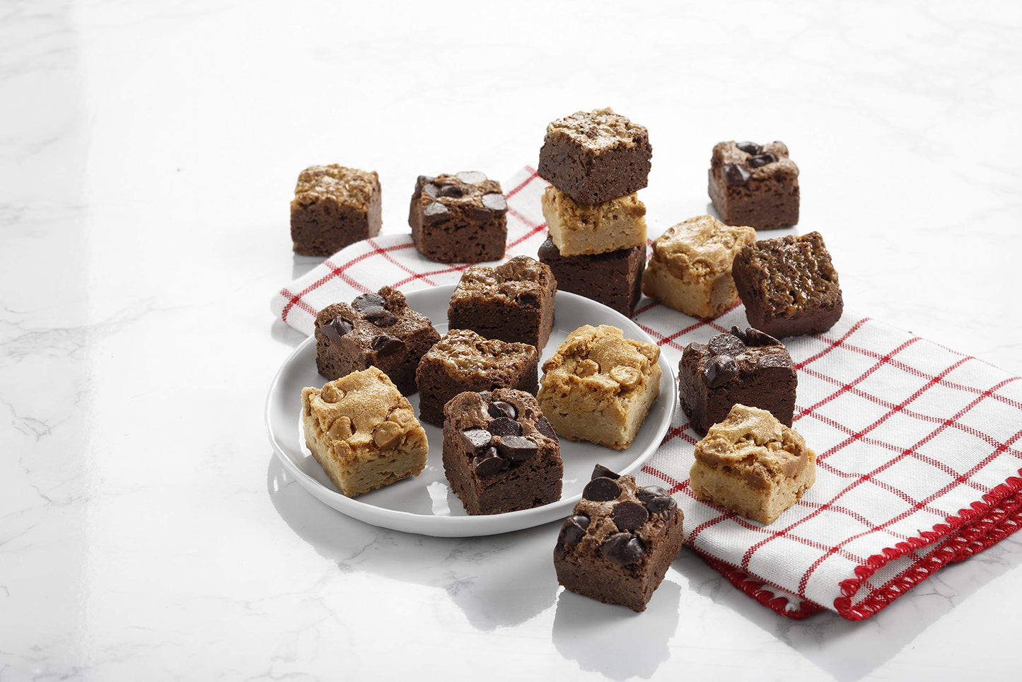 Mrs. Fields Sweet Sampler Cookie and Brownie Tray, Assorted 45 Count - 24 Nibblers, 18 Brownie Bites, 3 Frosted Cookies, Tray