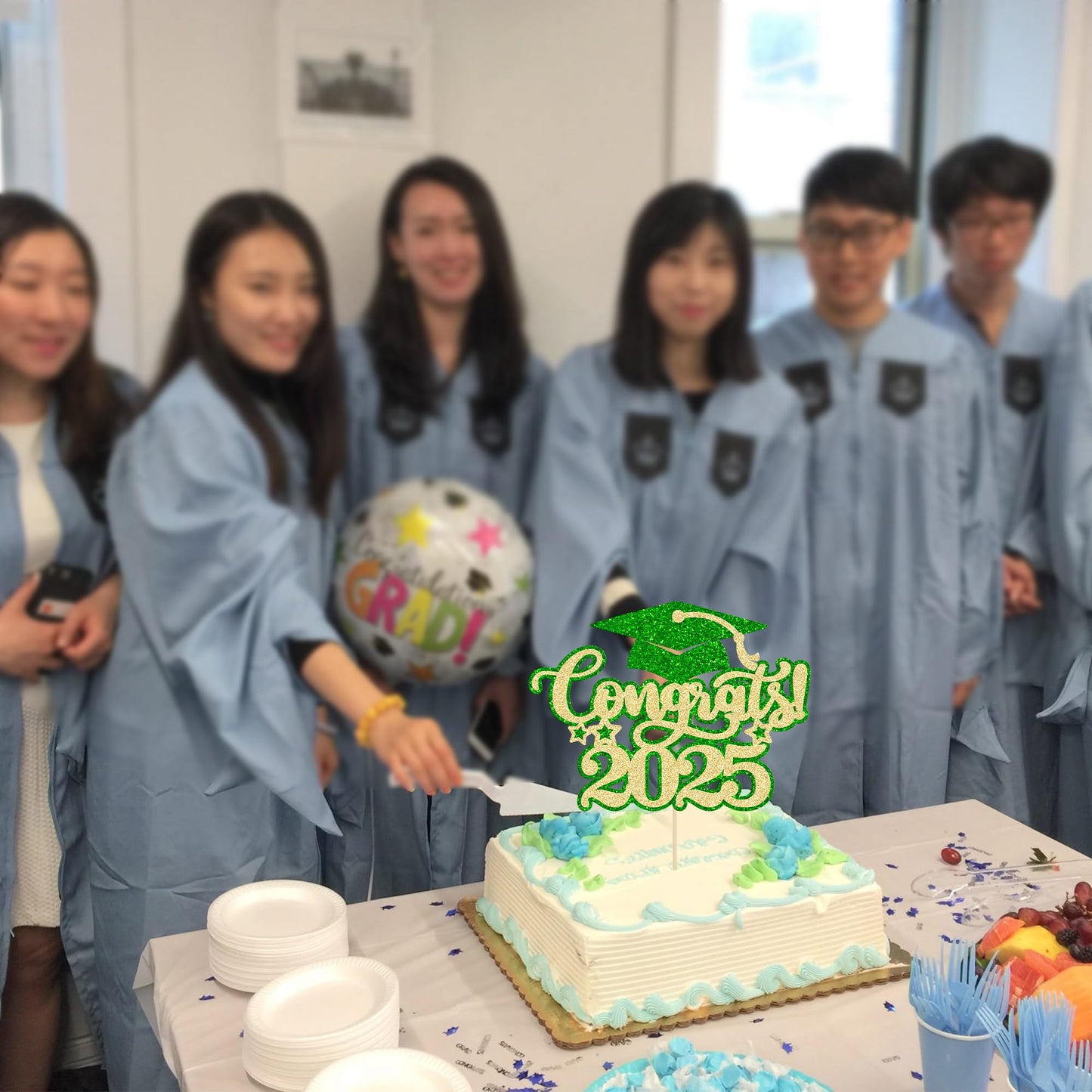Gyufise 1Pcs Congrats 2025 Cake Topper Glitter Diploma Grad Cap Cake Pick Class Of 2025 Graduation Cake Decoration For 2025 Graduation Theme Party Decorations Supplies Green Gold