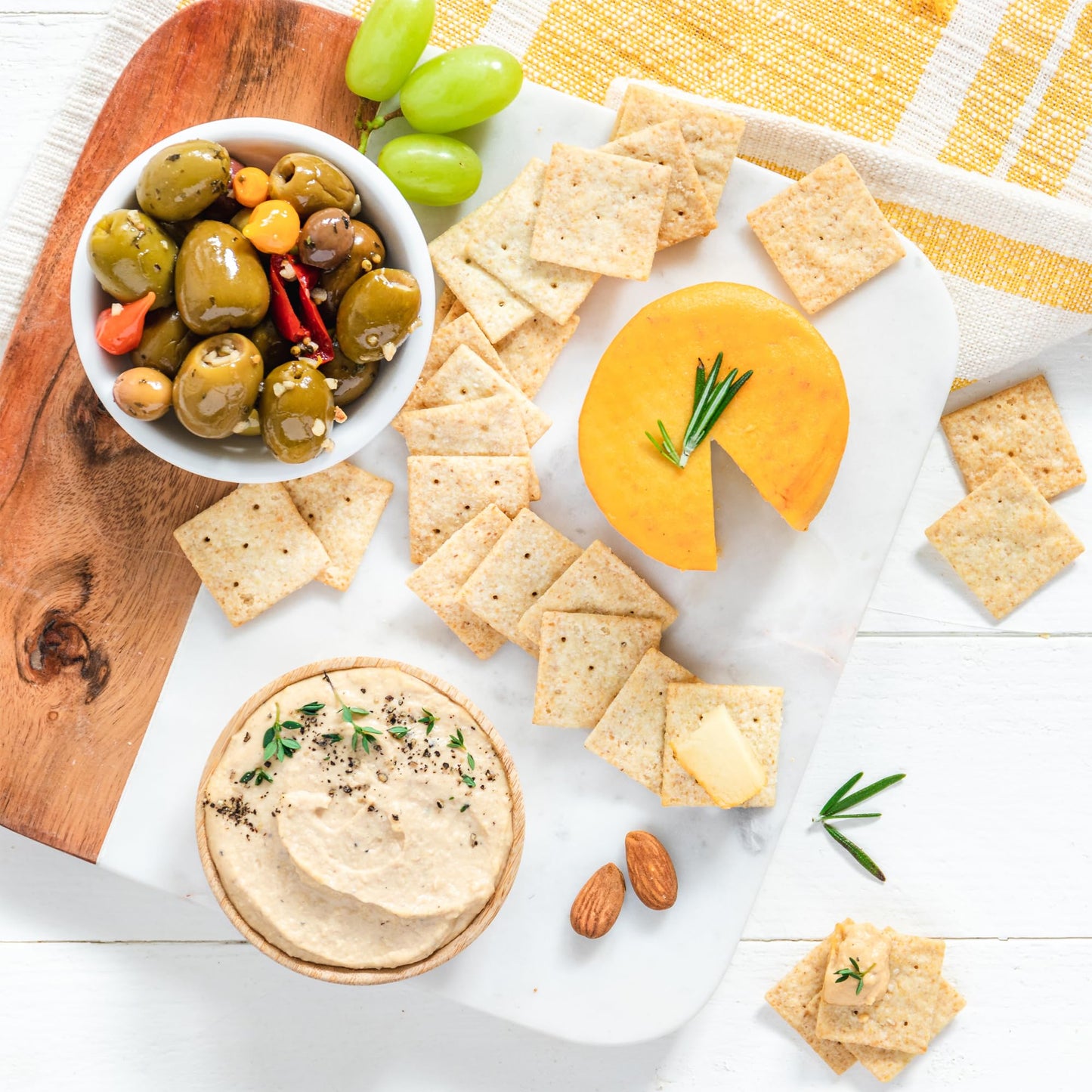 Simple Mills Almond Flour Crackers Snack Packs, Sea Salt, Gluten Free, Flax Seed, Sunflower Seeds, Corn Free, Good for Snacks, 6