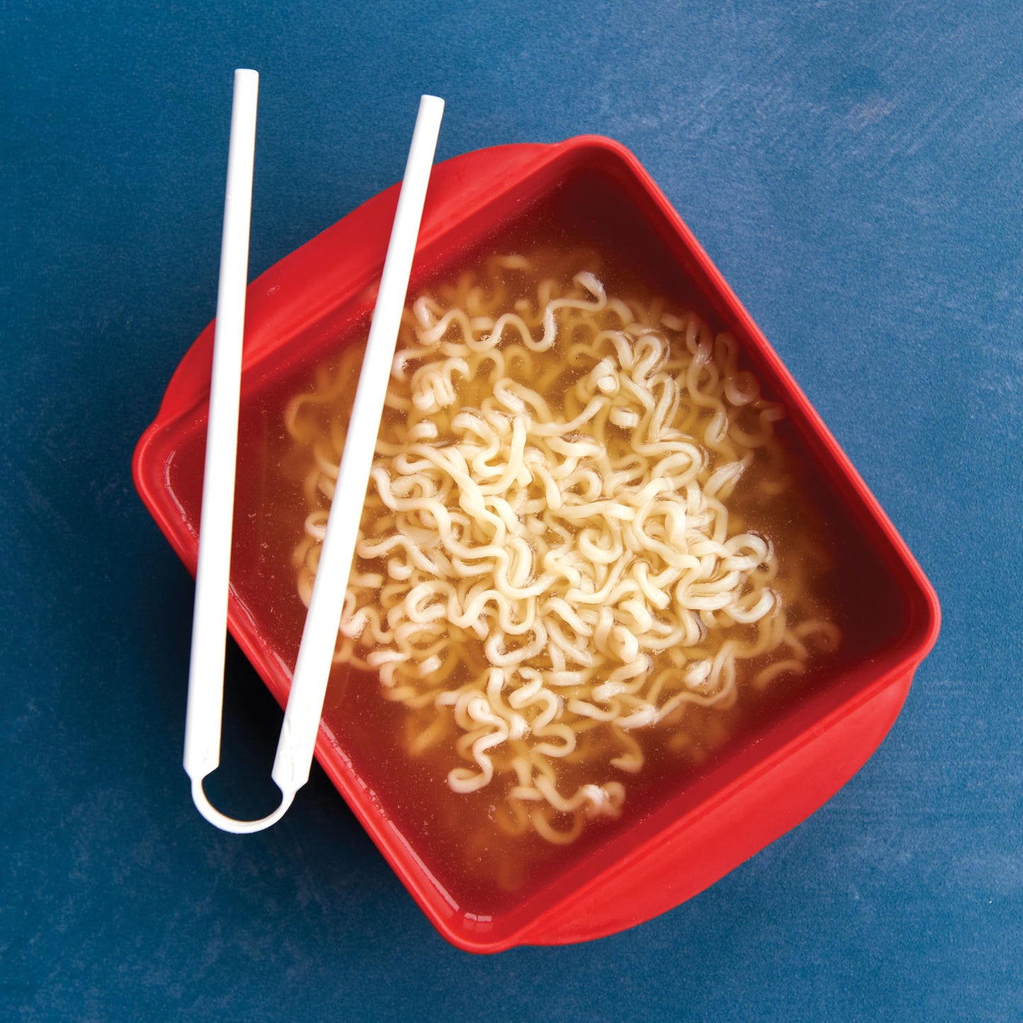 Nordic Ware Ramen Rush with Chopsticks  3.6 Cup  Microwave Noodle Cooker