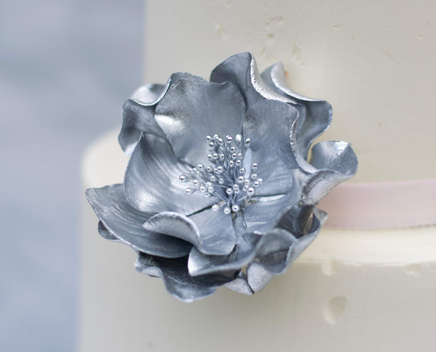 Luster Dust - Silver Pearl (4g 1x Pump) | Edible Vegan Dust & Paint for Cake Decorating, Ice Cream, Desserts, Cocktails and Beve