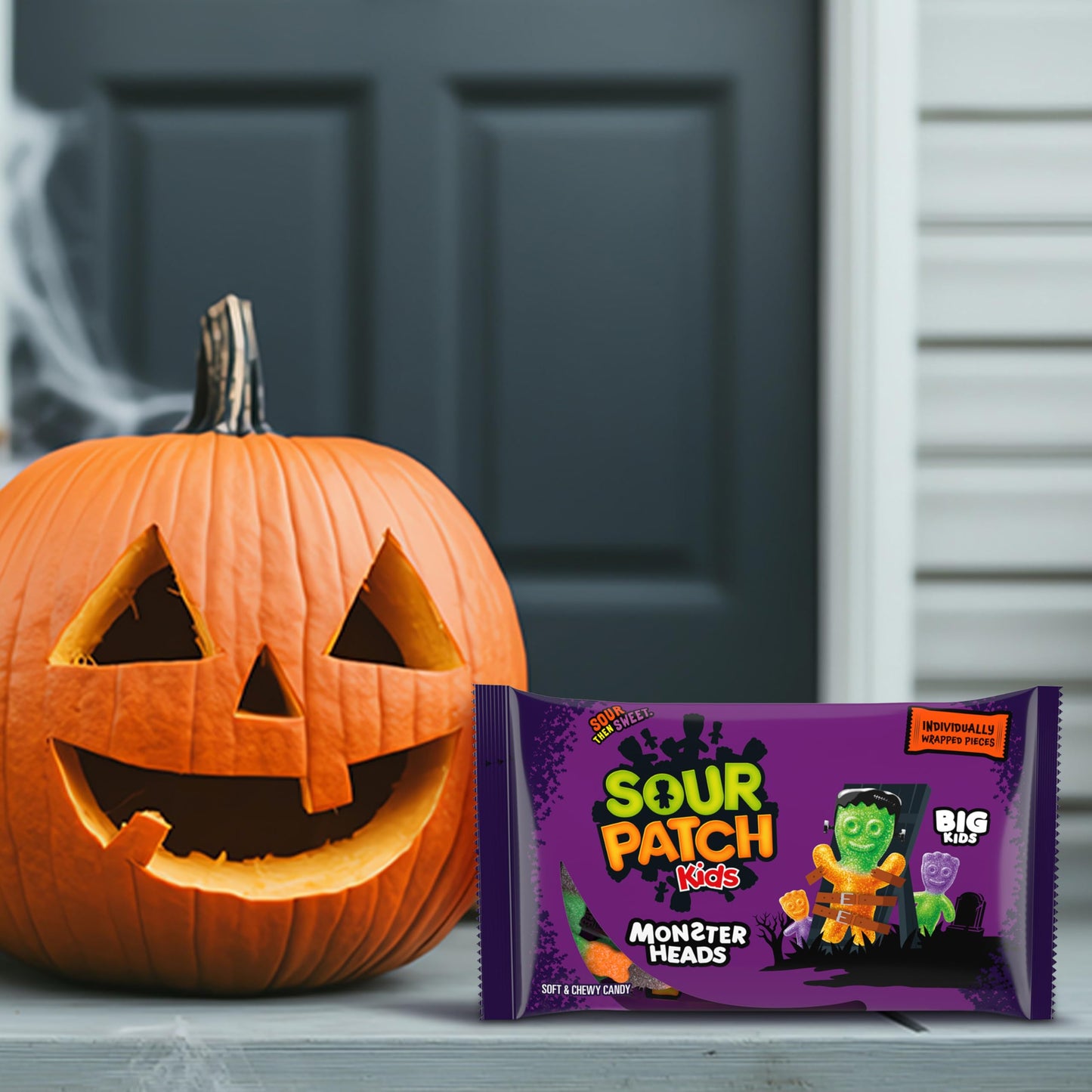 SOUR PATCH KIDS Big Kids Monster Heads Individually Wrapped Soft & Chewy Halloween Candy, 10 oz