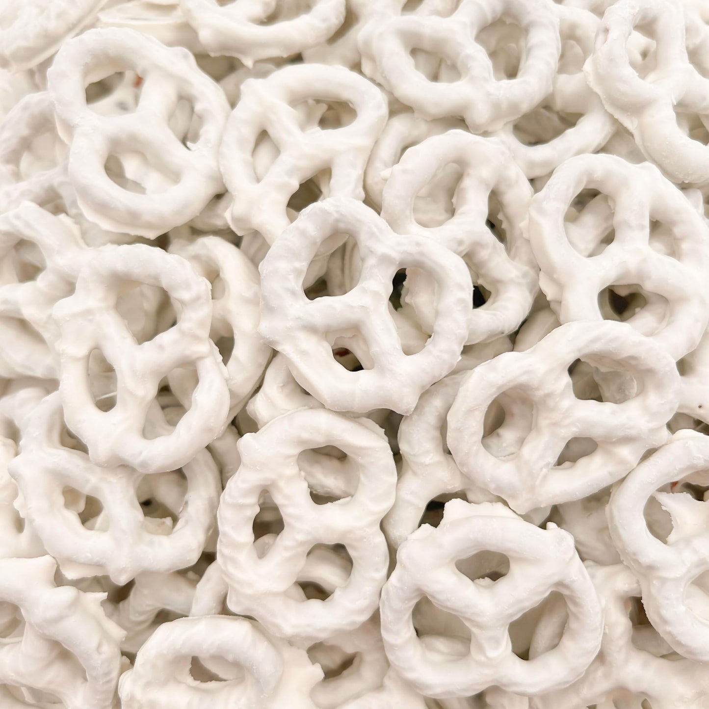 LAETAFOOD Yogurt Covered Pretzels, Sweet Vanilla Flavor, 40 Ounces, 2.5 Pound (Pack of 1)