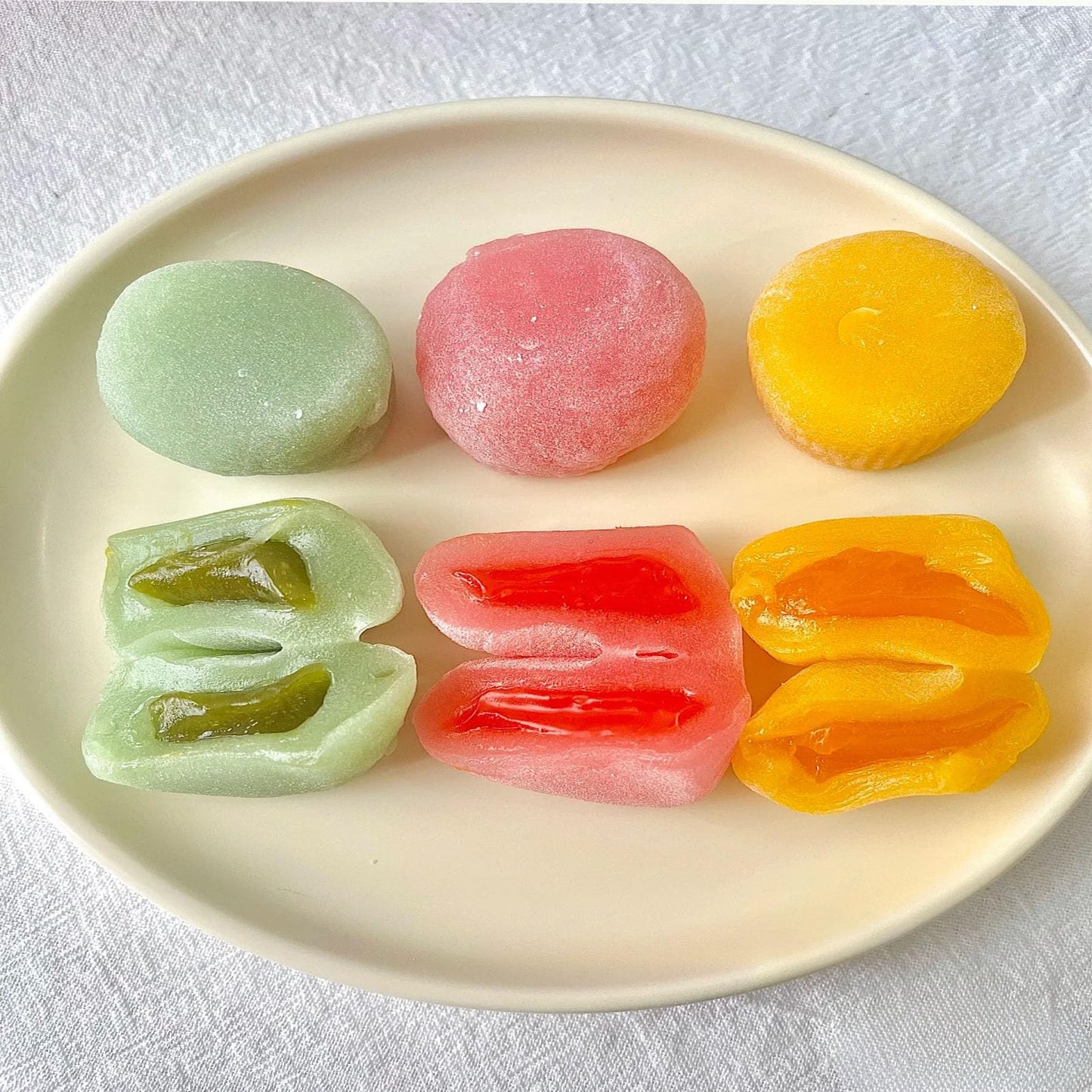 QIXINLIZYY Japanese mochi fruit rice cake Daifuku dessert 19.2 ounces (approximately 547.1 grams) -3 types of strawberry, mango,