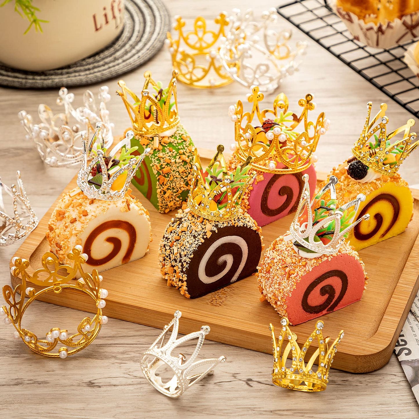 15Pcs Crown Cake Topper, Gold Silver Mini Crowns, Small Crystal Pearl Cupcake Toppers For Flower Arrangements Cupcake Baby Showe
