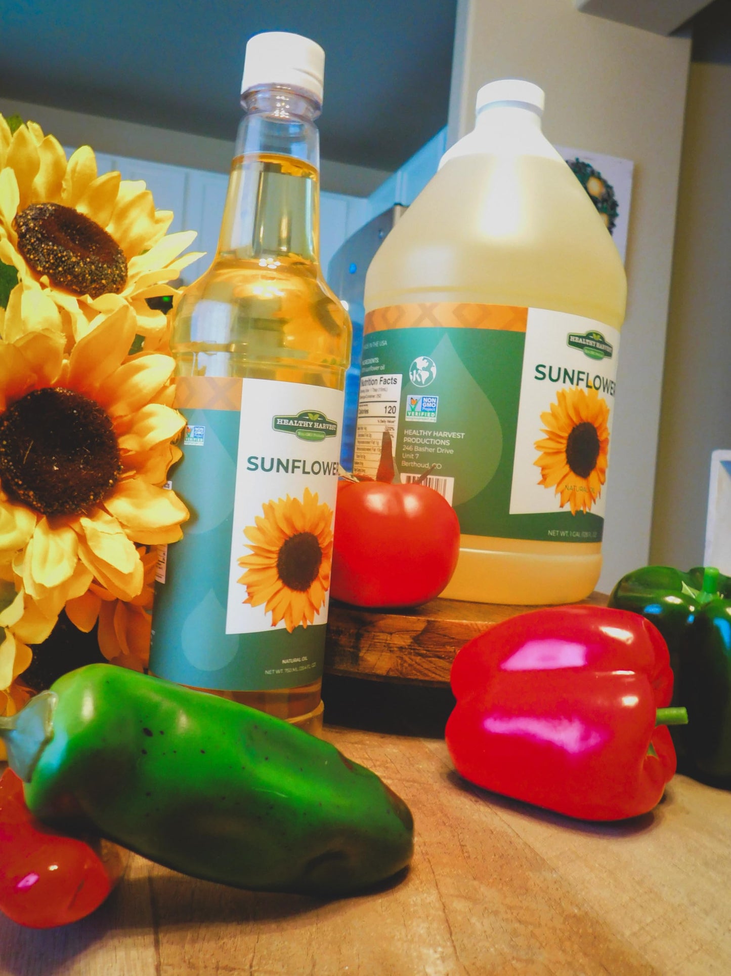 Healthy Harvest Non-GMO Sunflower Oil - Healthy Cooking Oil for Cooking, Baking, Frying & More - Naturally Processed to Retain N
