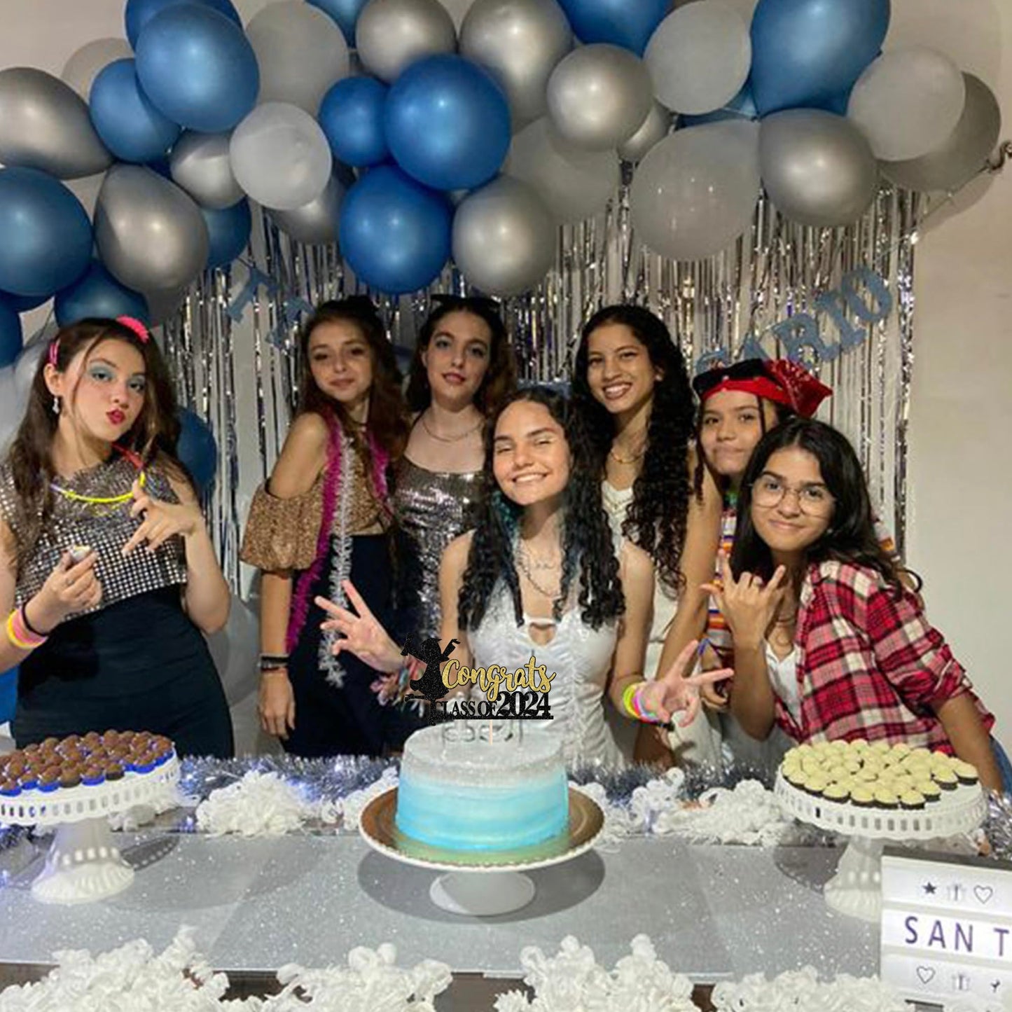 YCTHUNFISH Graduation Cake Toppers, Glitter 2025, 6.0 x 3.6, Gold & Black, Class of 2025 Decorations for High School Girls