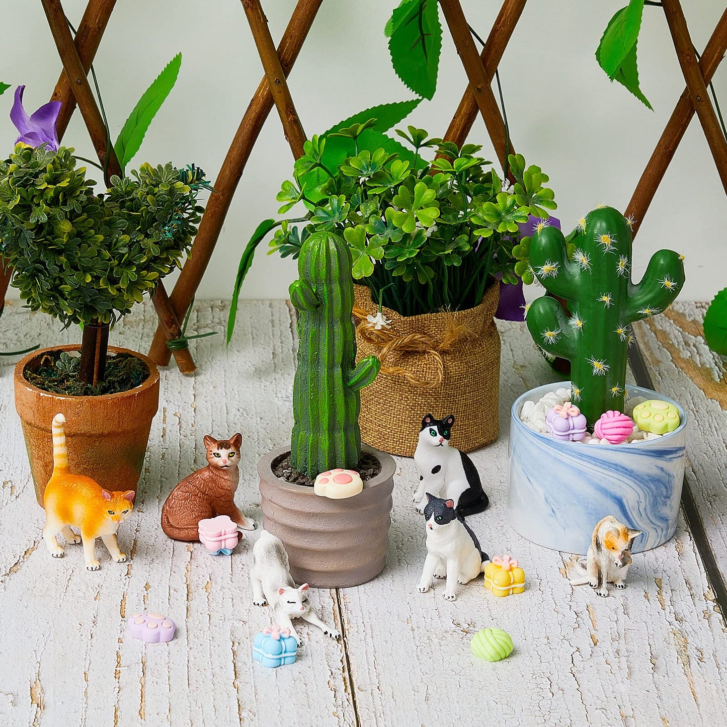 Chunful Cat Cake Topper Set, 26 Pcs Cute Figurines for Birthday Party, Resin, Gray/Black