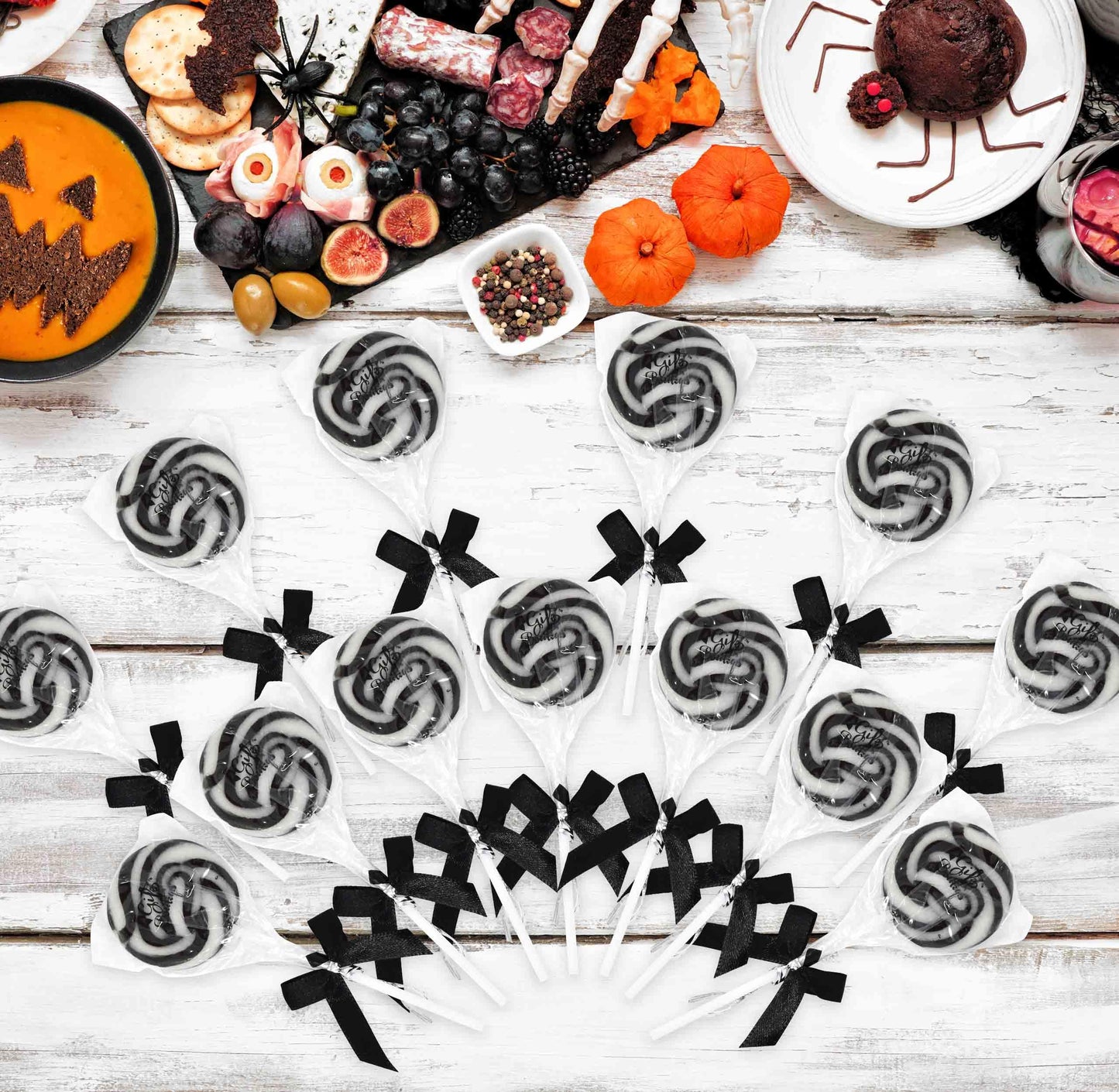 Gift Boutique 24 Black And White Swirl Lollipops – Halloween Candy Suckers For Party Favors, Trick Or Treat, Dessert Table And Holiday Events