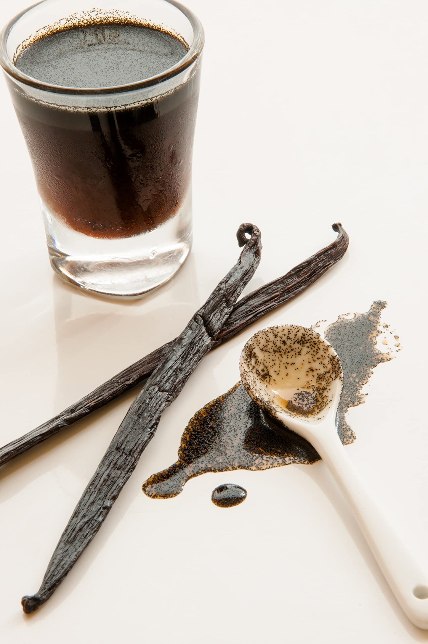 Vanilla Bean Kings Vanilla Bean Paste - Gourmet Madagascar spirit-inspired flavor Blend - 32 Fl Oz - Brown