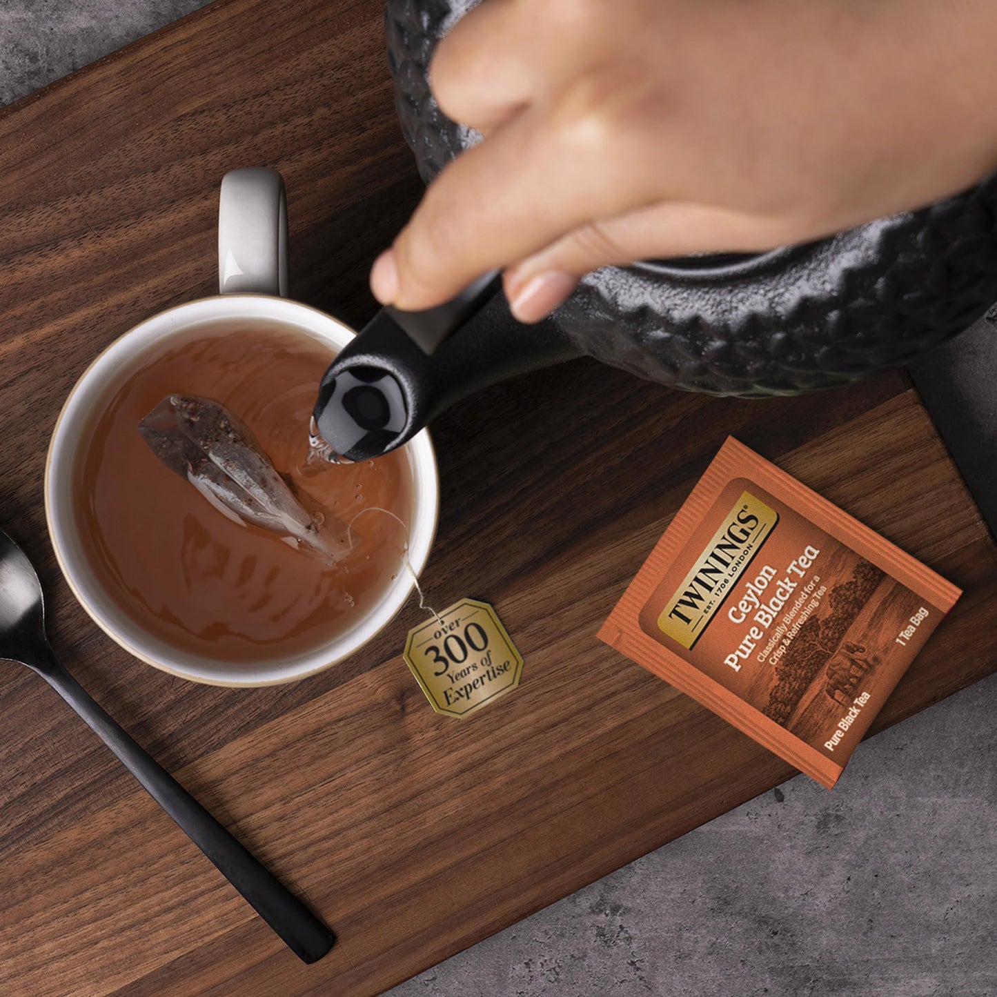 Twinings Ceylon Pure Black Tea - A Crisp, Refreshing Black Tea, Formerly Orange Pekoe, Caffeinated Tea Bags, Individually Wrappe