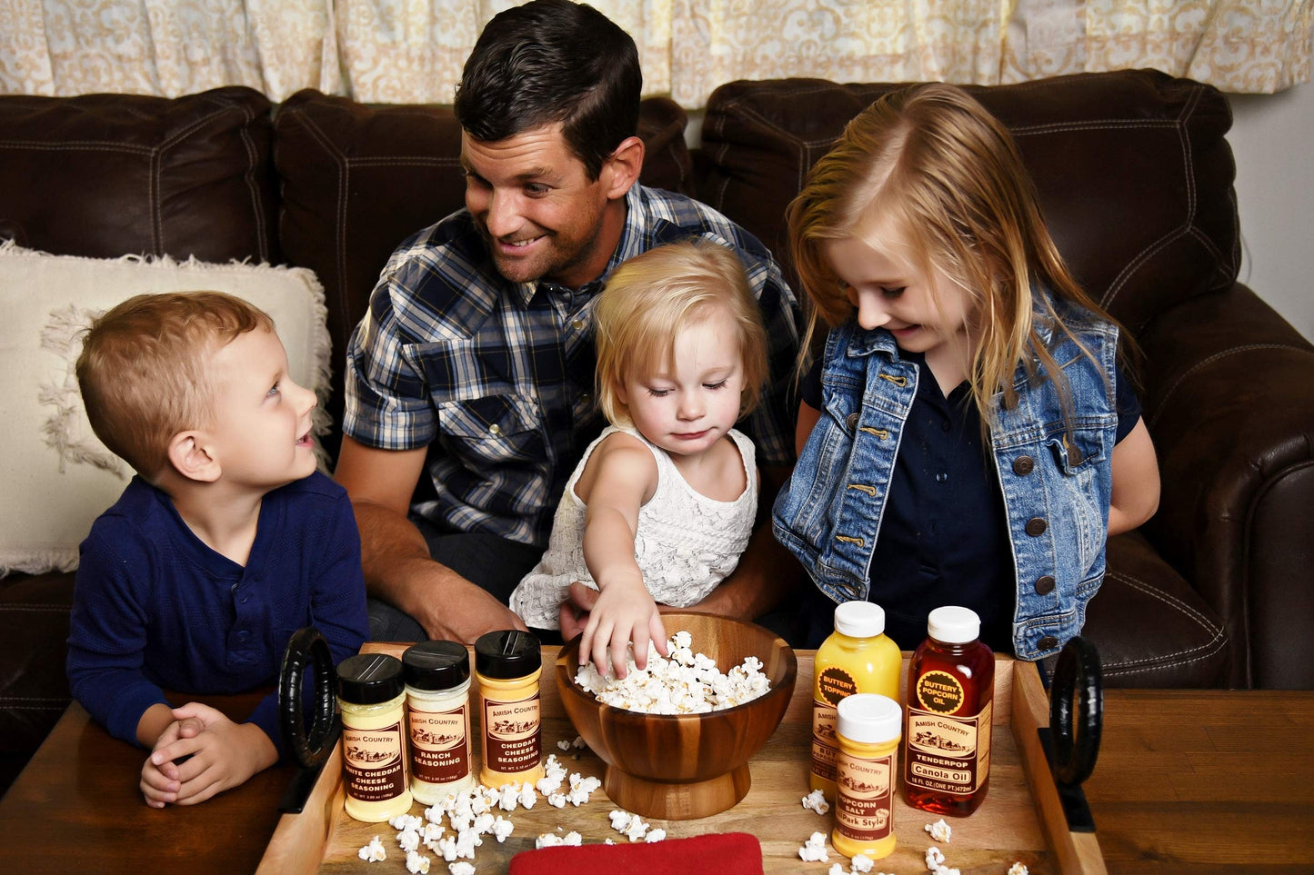 Amish Country Popcorn | 14 oz Bottle | Ladyfinger Popcorn Kernels | Old Fashioned, Non-GMO and Gluten Free (14 oz Bottle)