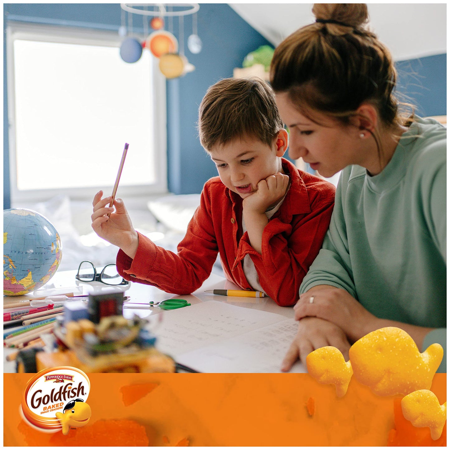 Goldfish Colors Cheddar Cheese Crackers, Baked Snack Crackers, 30 Oz Carton