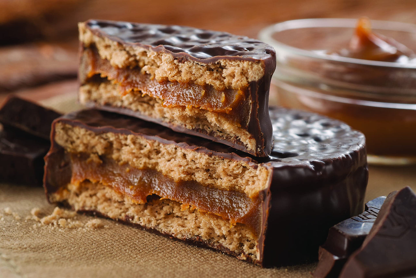 Havanna Alfajores Argentinos - Traditional Argentine Alfajores with Dulce de Leche (Milk caramel)  Coated in Semi-Sweet Havanna Chocolate - The Authentic and Original - Box of 12
