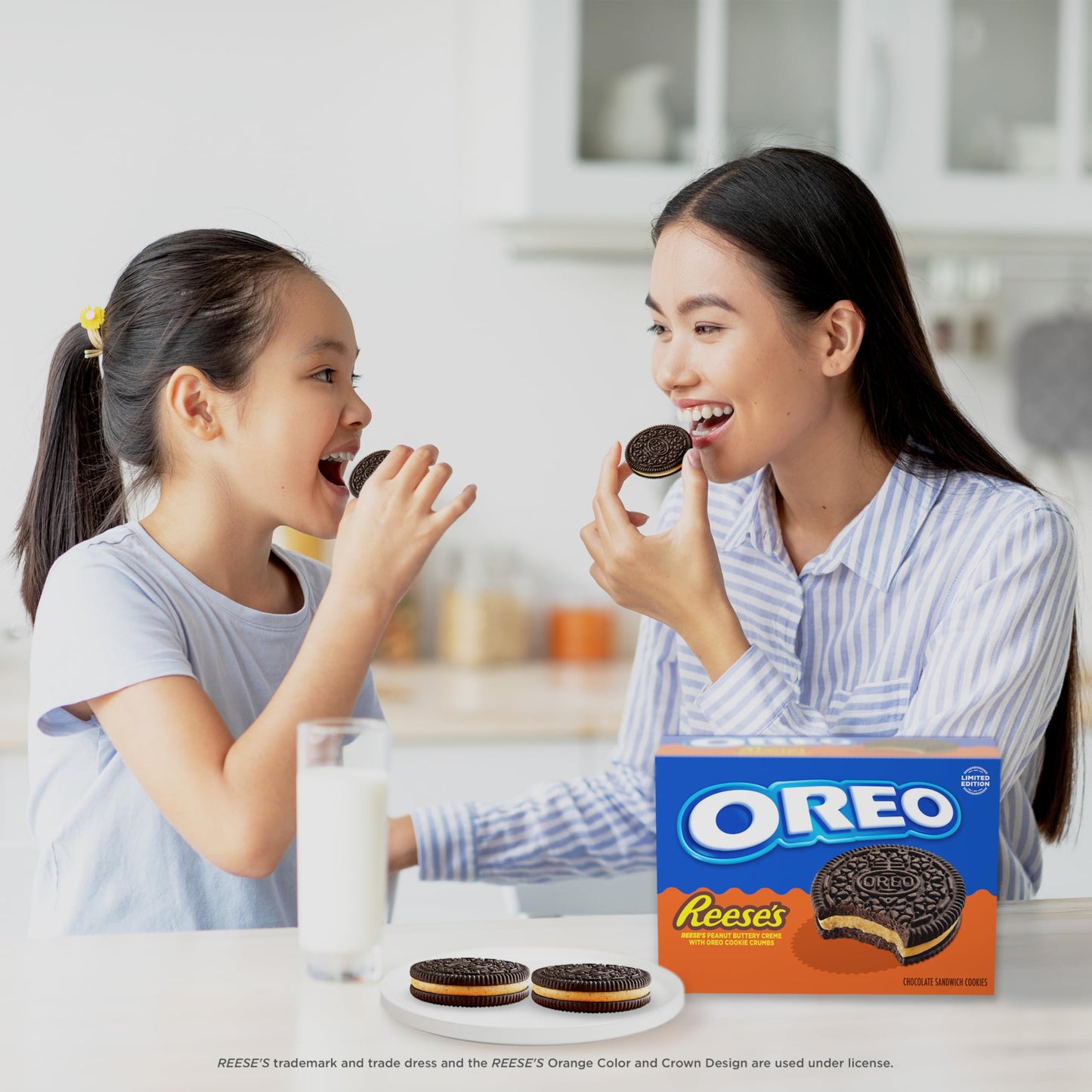 OREO REESES Peanut Buttery Creme Chocolate Sandwich Cookies  Limited Edition  10.81 oz