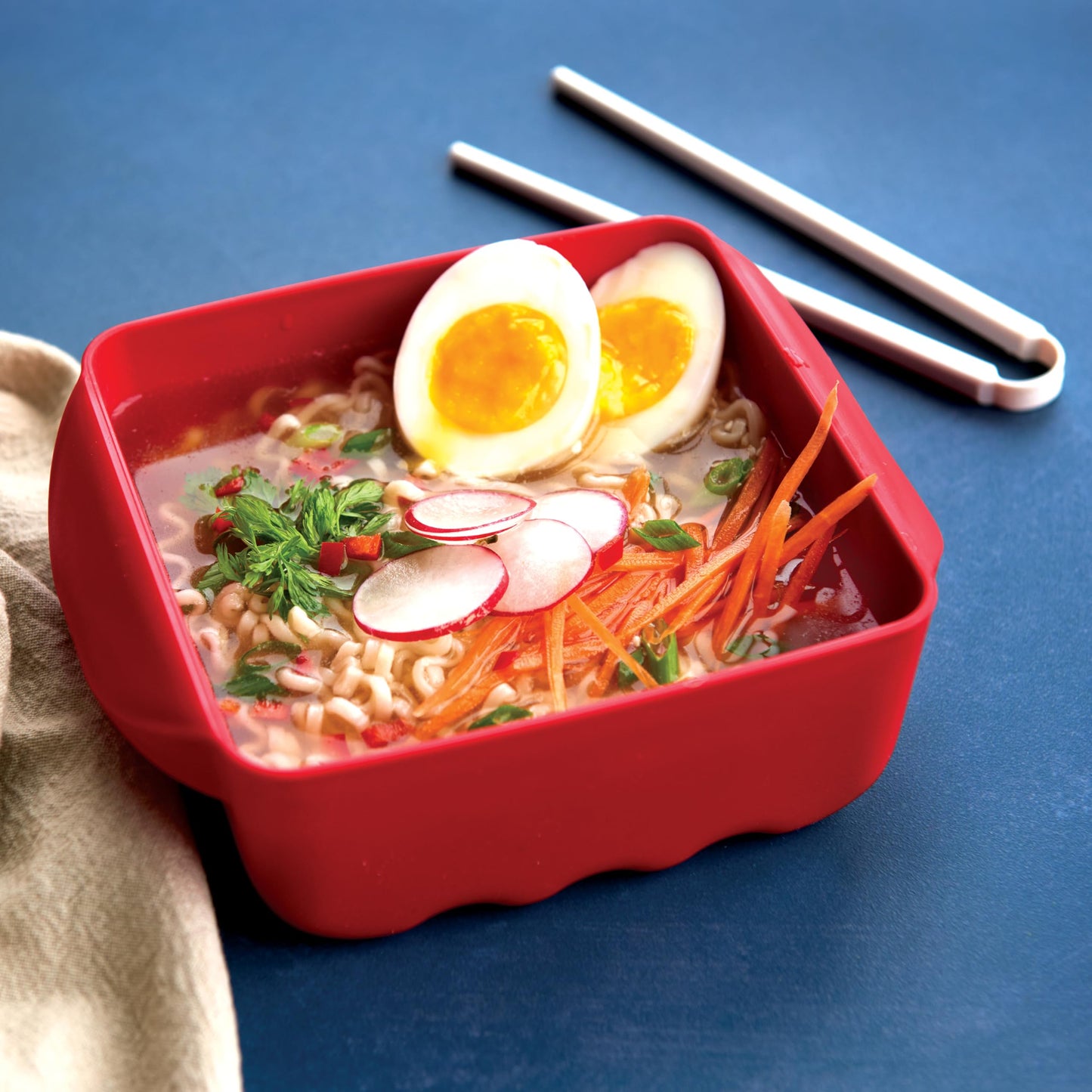 Nordic Ware Ramen Rush with Chopsticks  3.6 Cup  Microwave Noodle Cooker