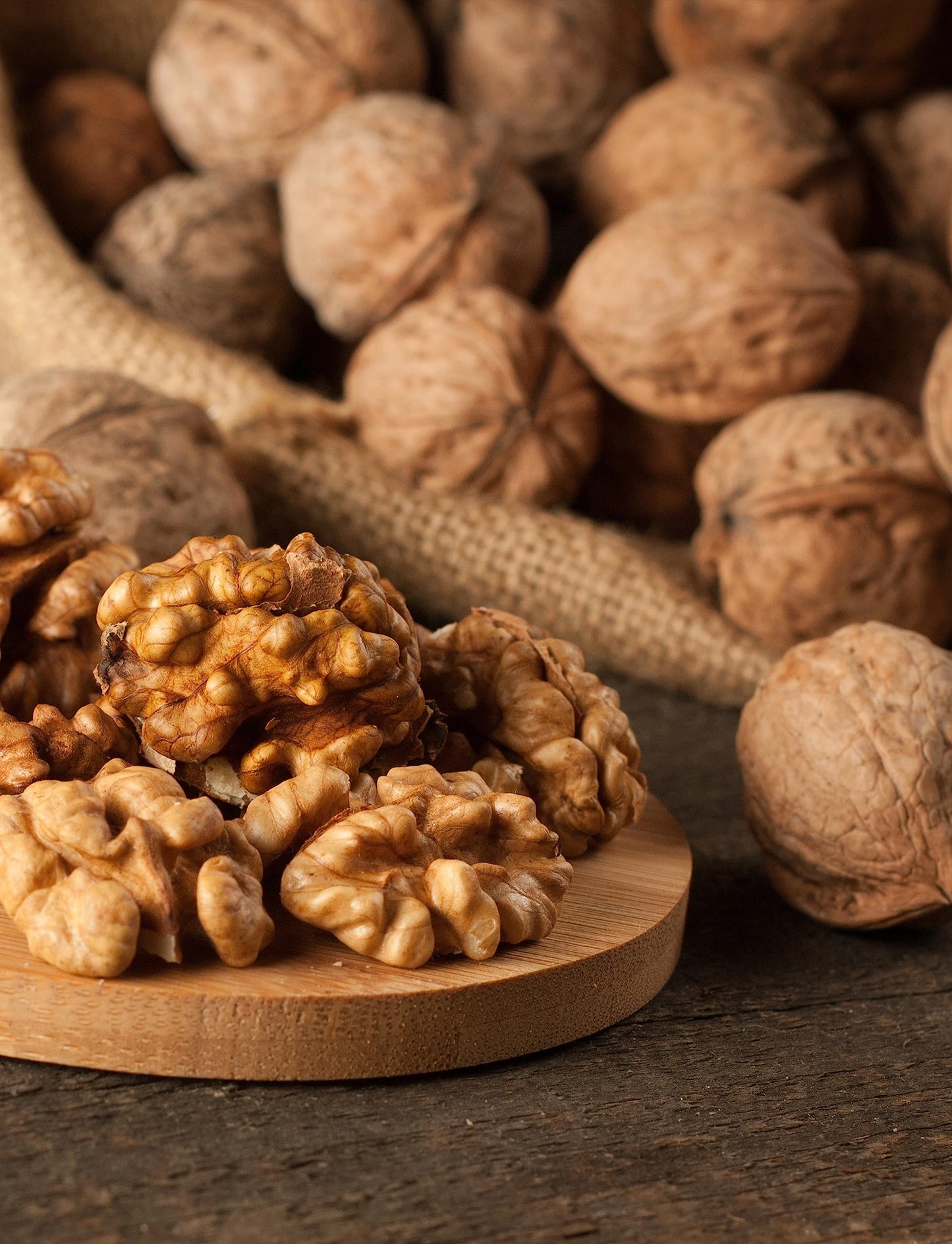 Anna and Sarah Walnuts in Shell - New Crop - Jumbo - Chandler - Natural Shells - Not Bleached (2 Pound)