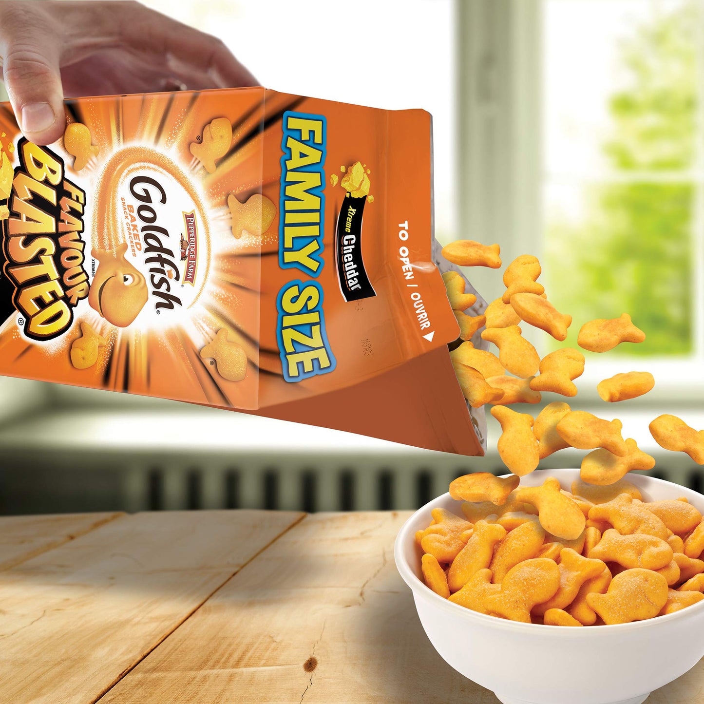 Pepperidge Farm Goldfish Flavour Blasted Xtreme Cheddar Crackers, 750G/26.5 Oz., {Imported From Canada}