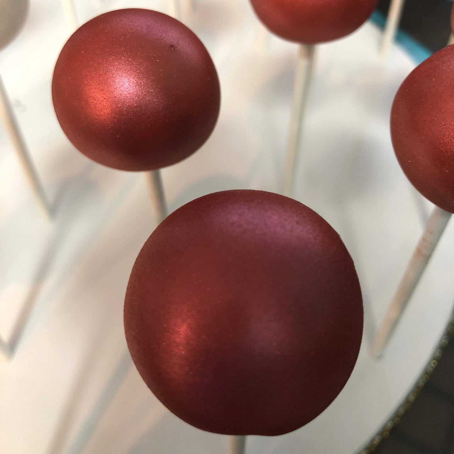 Luster Dust - Metallic Maroon (4g 1x Pump) | Edible Vegan Dust & Paint for Cake Decorating, Ice Cream, Desserts, Cocktails and B