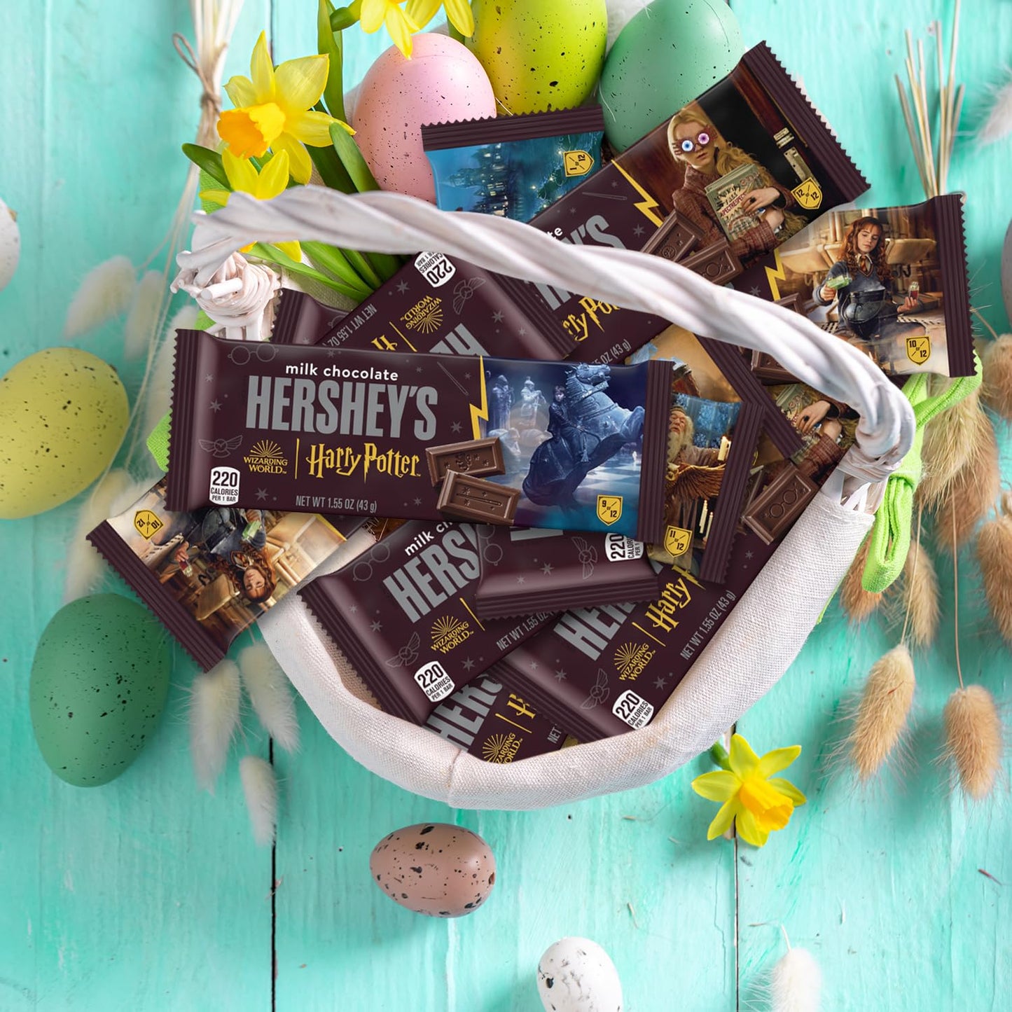 Hershey Milk Chocolate Harry Potter Holiday Candy Bars - Individually Wrapped Full Size Candy Bars Limited Edition Designs For K