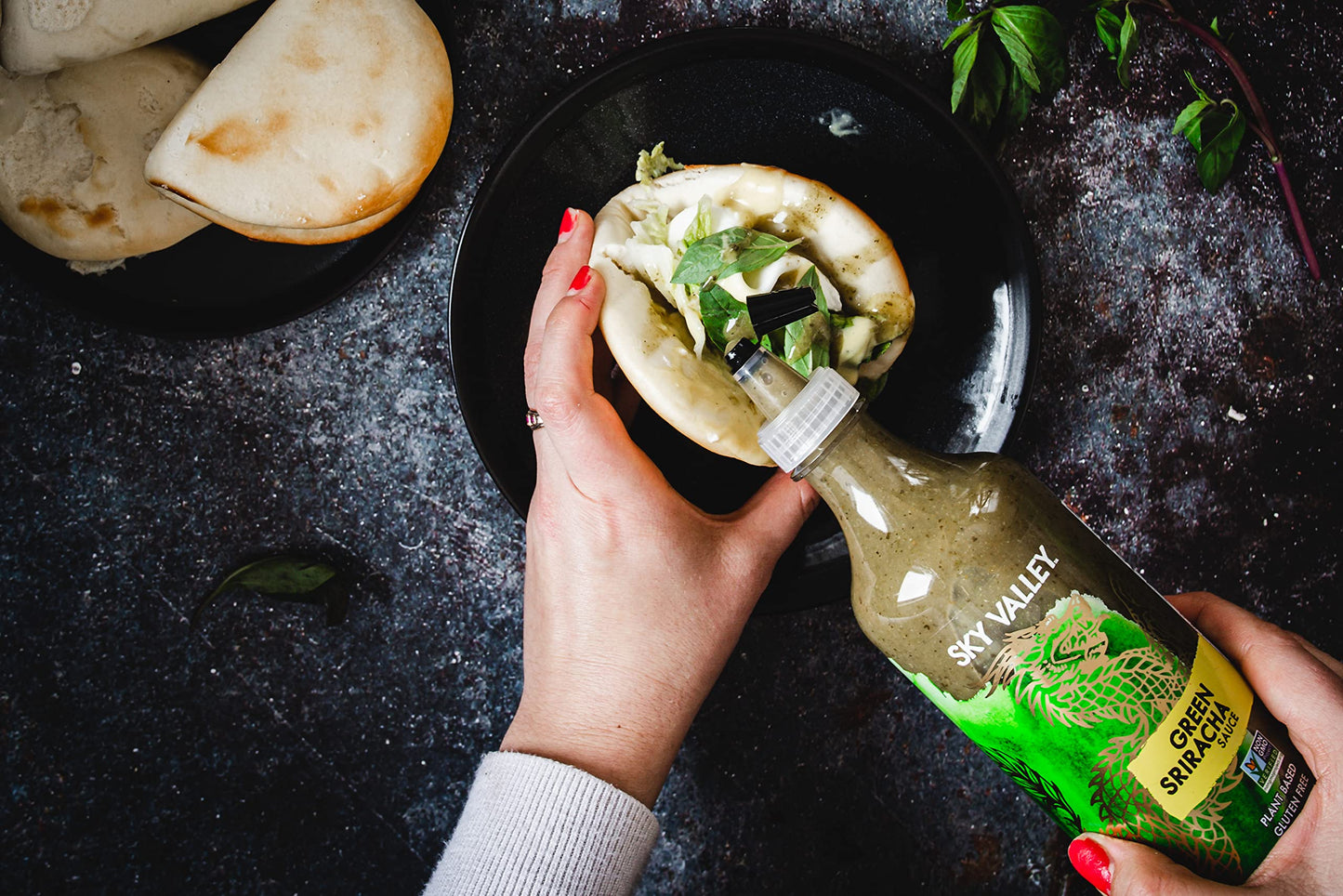 Sky Valley Green Sriracha Sauce - Hot Sauce, Lime, Jalapeo Pepper and Cilantro, Gluten Free, Vegan, Non-GMO, Low Sugar, 5 Calori