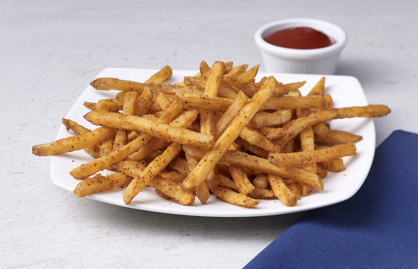 Checkers and Rallys Famous Seasoned Fries, 28 oz (Frozen)