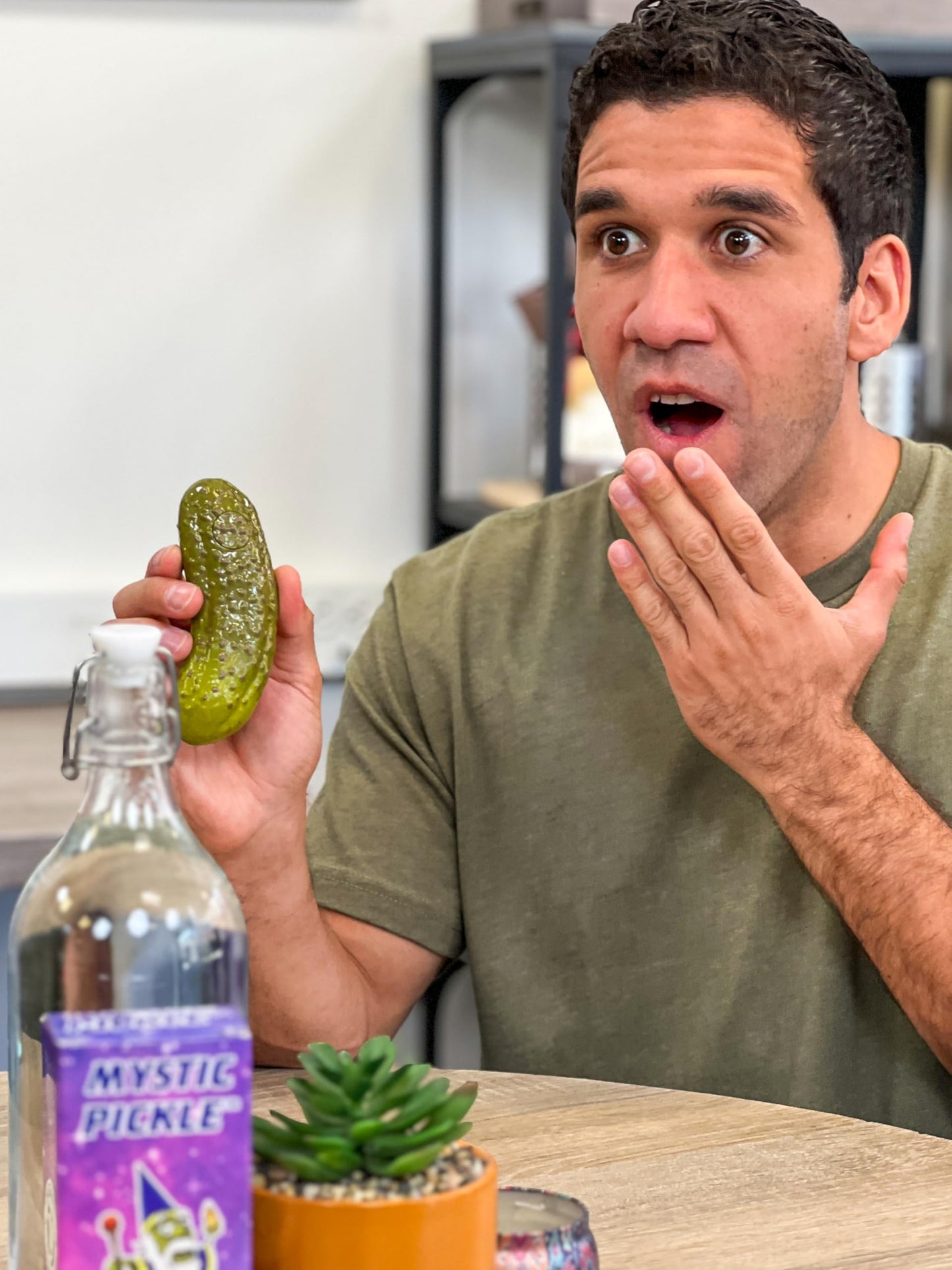 Dr Dingus Mystic Pickle - Magic 8 Ball Fortune Teller With 100+ Witty Responses - Unveiling The Briny Secrets Of The Universe -