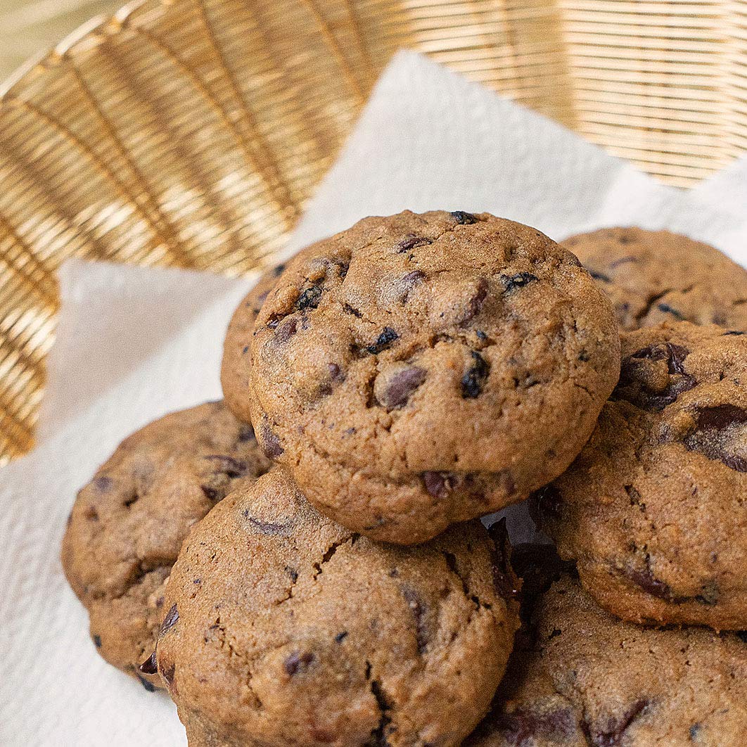 Organic Peeled Black Garlic Cloves - 13Oz - Kosher Certified