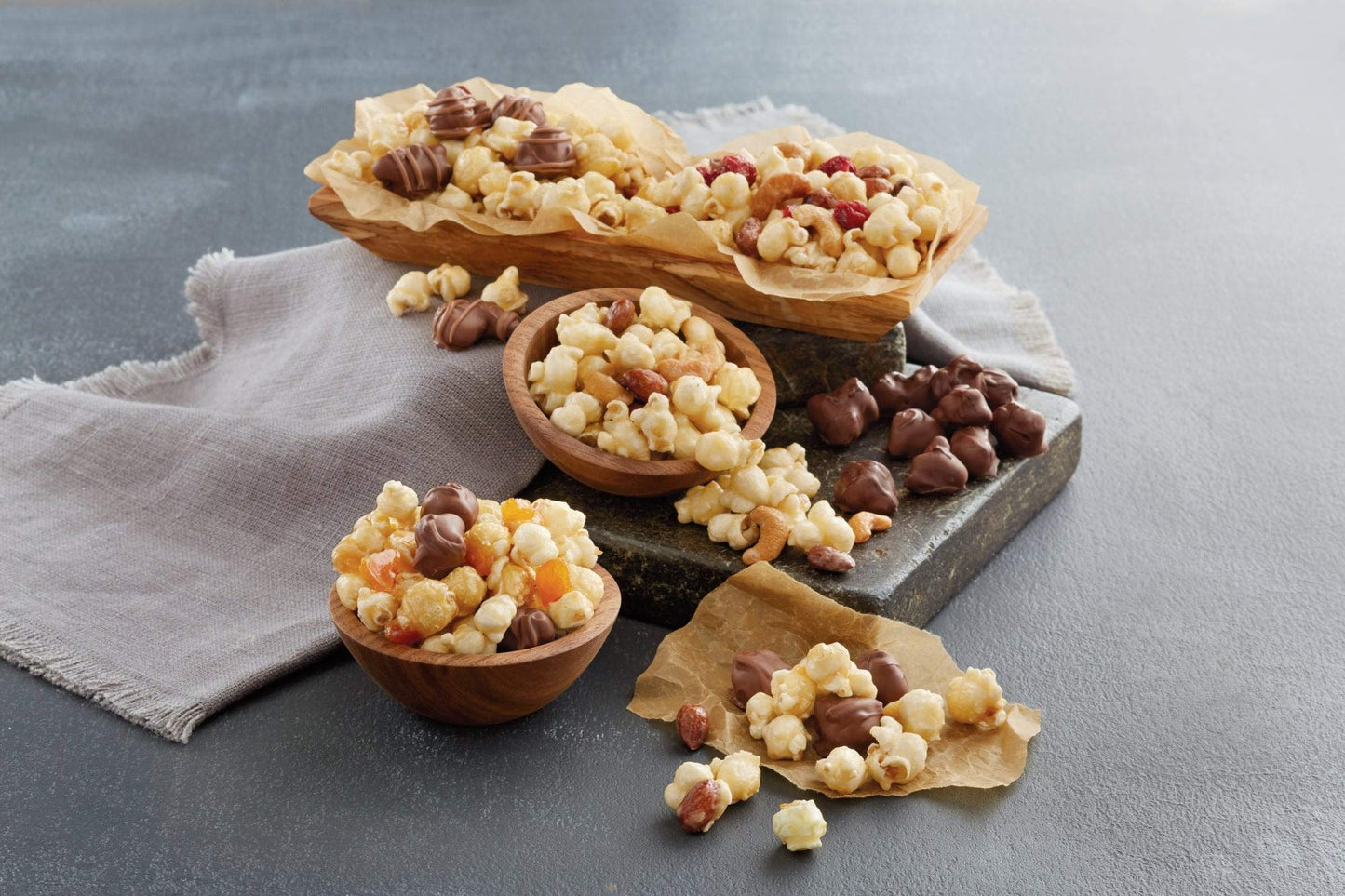 Moose Munch Premium Popcorn Classic Duo, Popcorn Gift Basket, Sweet And Salty Treats, Variety Pack
