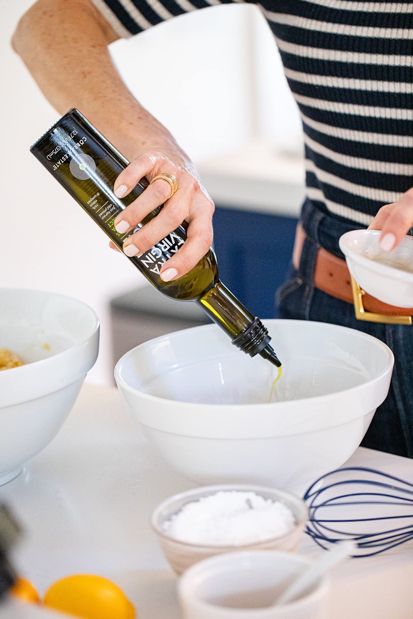 Cobram Estate Australia Select Extra Virgin Olive Oil, First Cold Pressed, Non-GMO, Keto Friendly, High in Antioxidants, Fruity