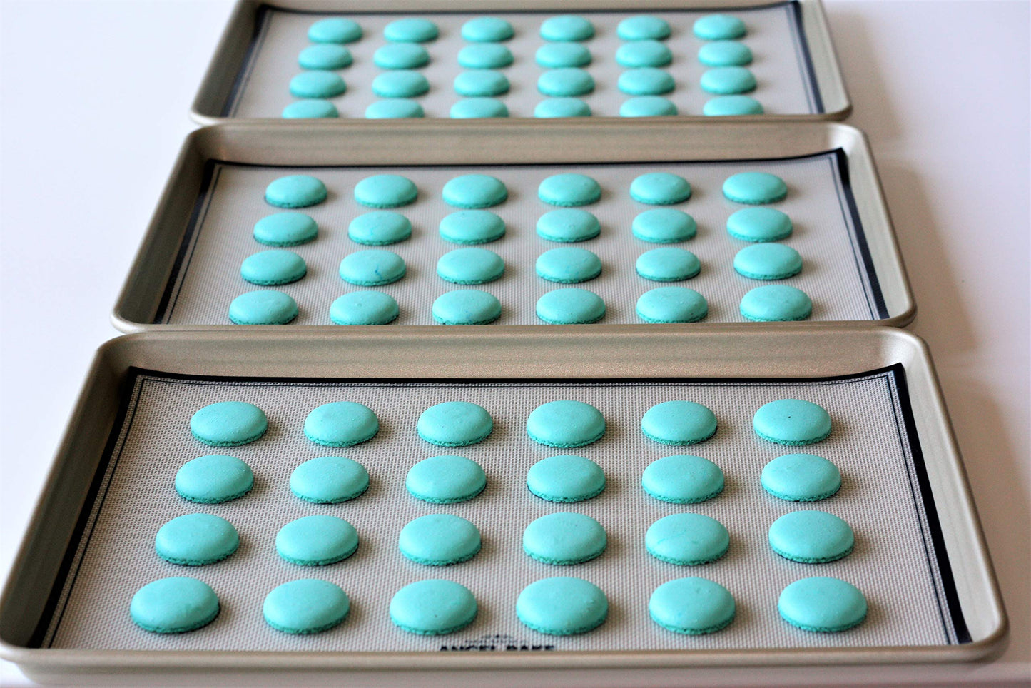 SAENA BAKING CO French Macaron Baking Mix Kit - Gluten-Free, 13.3 oz, Cream - Makes 48 Delicious Shells for Beginners & Experts