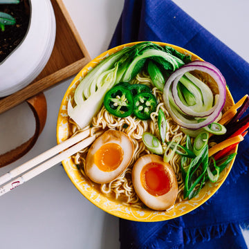 Snapdragon Chicken Ramen Cup Noodles - 6 Pack Instant Ramen Bowl with Authentic Wheat Noodles, Soup Flavor Sauce, Vege Pack, and