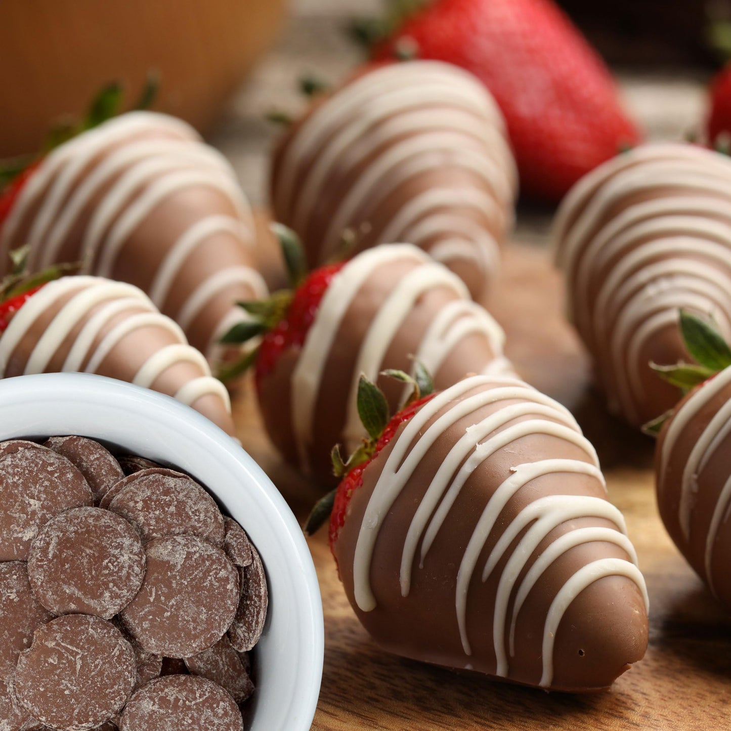 Milk Chocolate Melting Wafers, 5 Pound Bulk Bag, Chocolate, Melting Chocolate Candy Discs For Baking, Dipping, Decorating, Bulk
