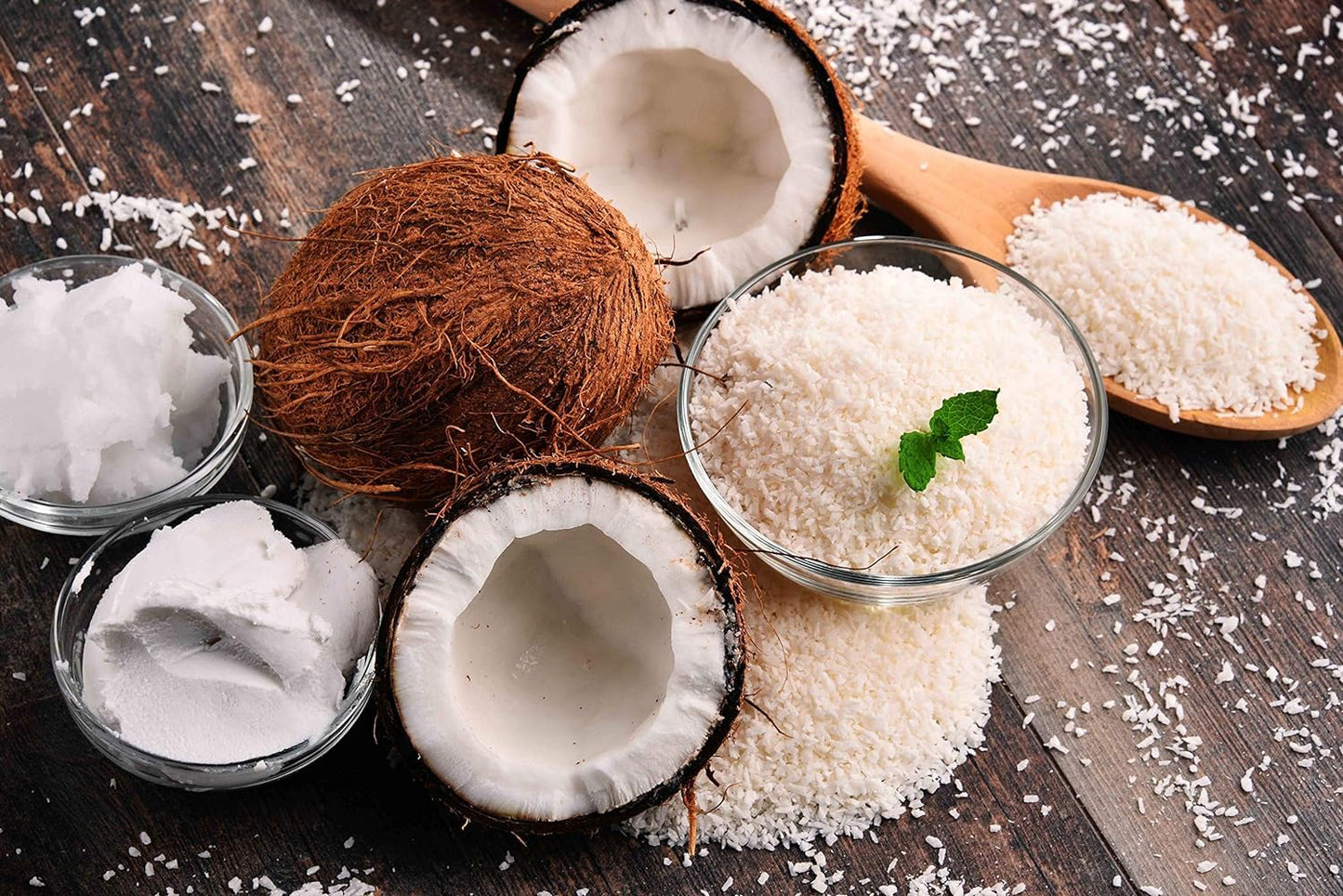 Anna and Sarah Organic Shredded Coconut, Unsweetened, Medium-Size, Perfect for Recipes, All Natural Flakes, in Resealable Bag, 1
