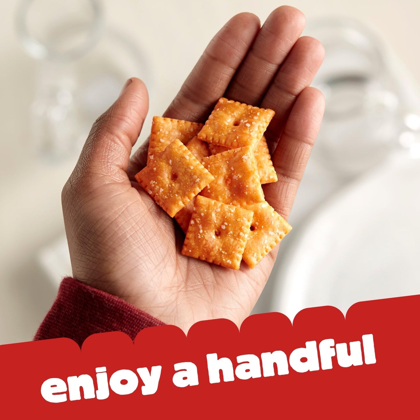 Cheez-It Baked Snack Cheese Crackers, Original, Single Serve, 1 oz Bags (12 Count)