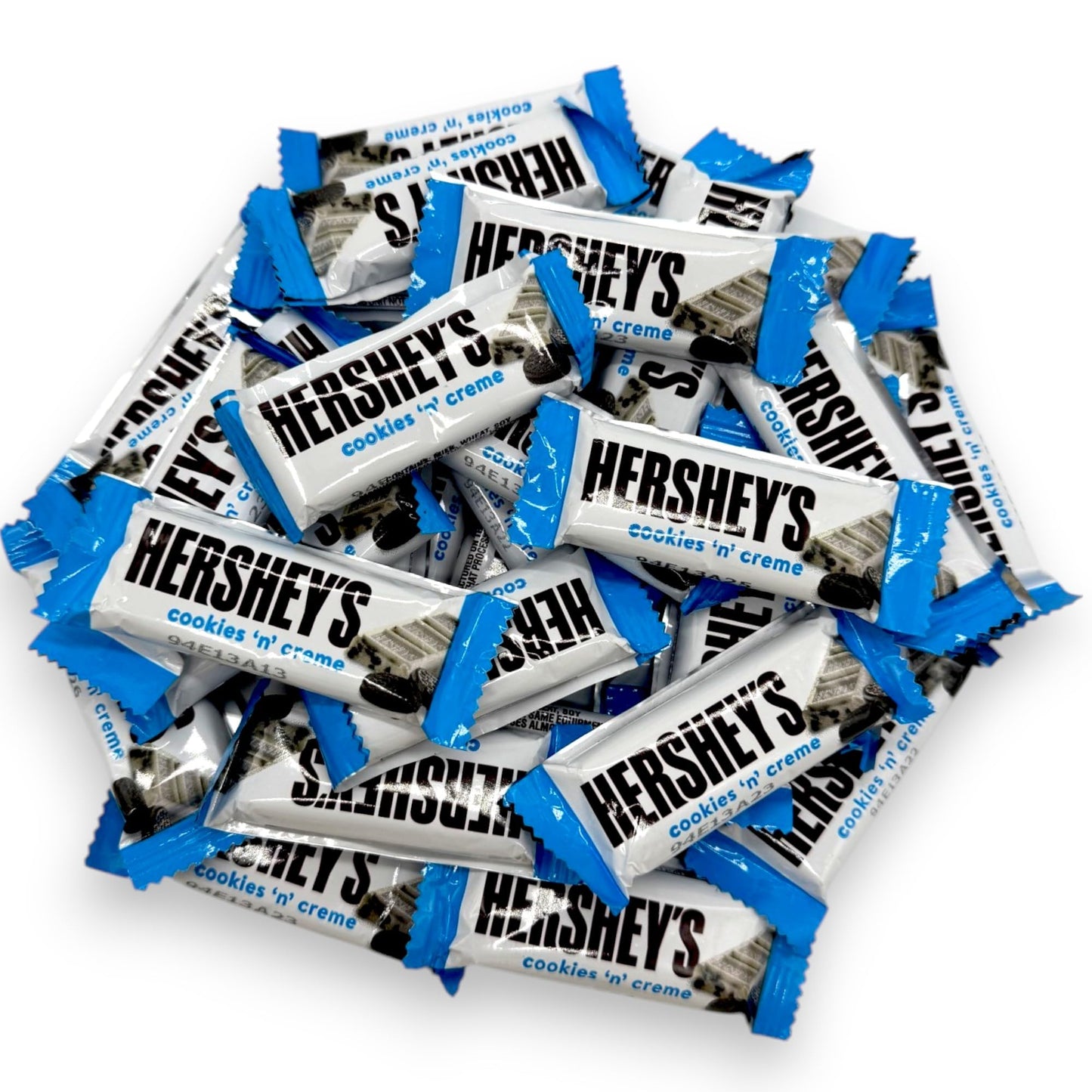 Hershy Cookies & Cream Fun Size Bars -1.5 lbs Individually Wrapped Mini Hershy Bars - Classic White Chocolate and Crunchy Cookie