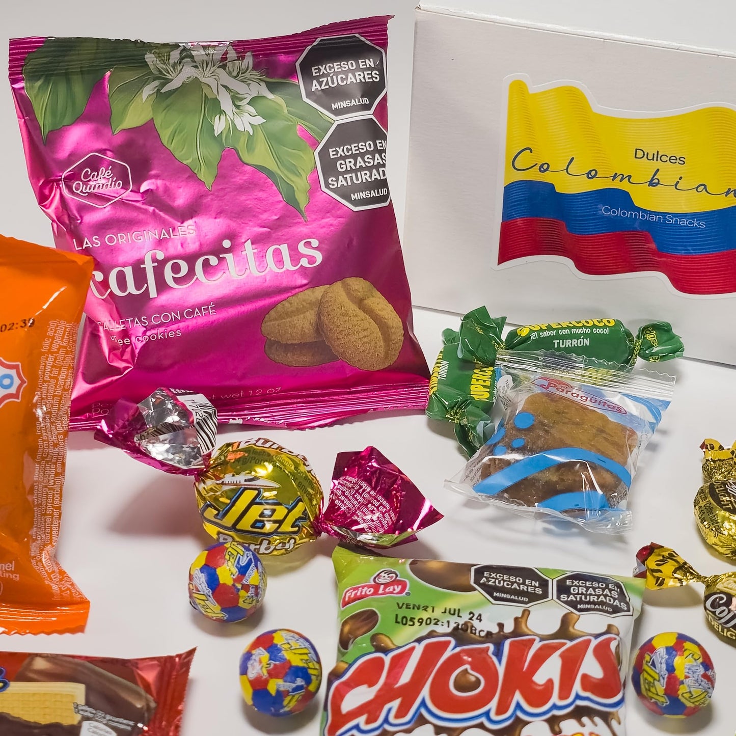 CALES Colombian Gift Box - Assorted Snacks & Sweets - 1 Fl Oz