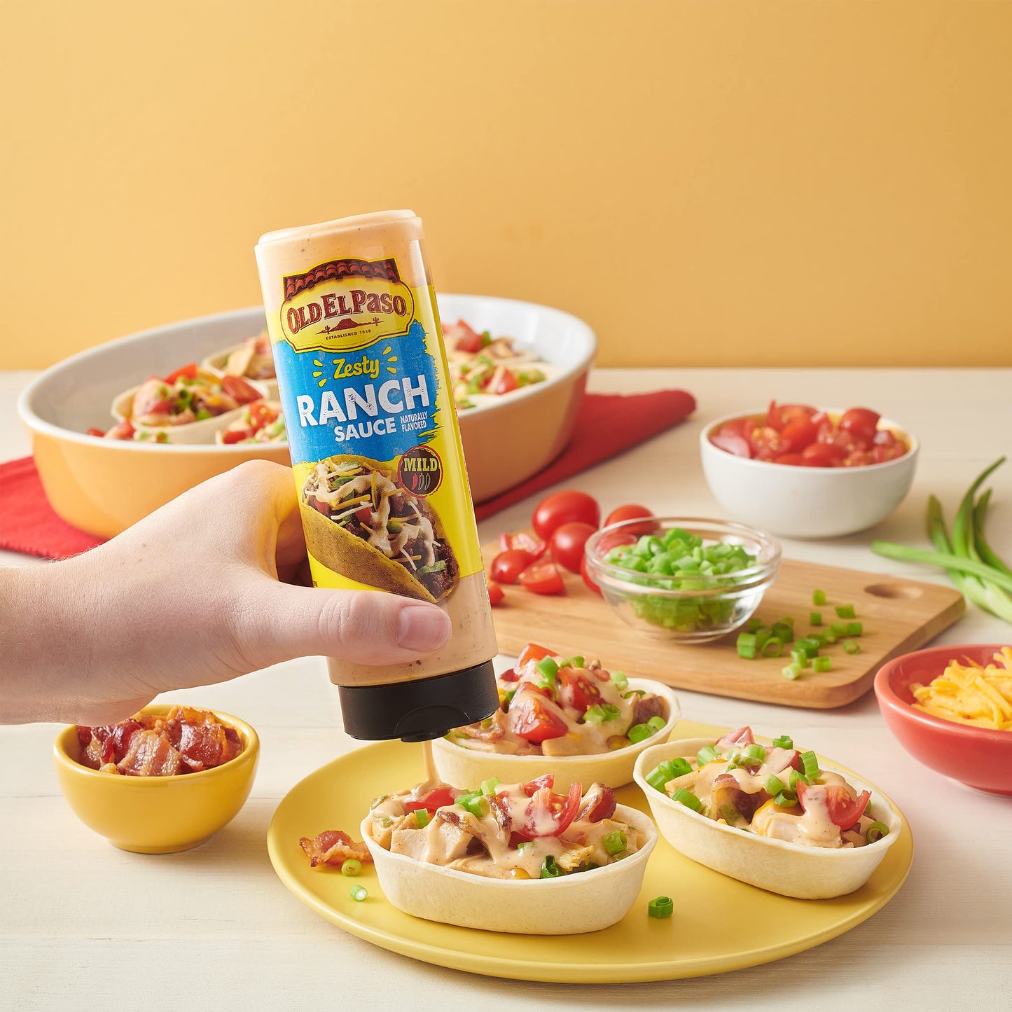 Old El Paso Zesty Ranch Taco Sauce, 9 oz Squeeze Bottle - Perfect for Tacos, Burritos, and Dipping