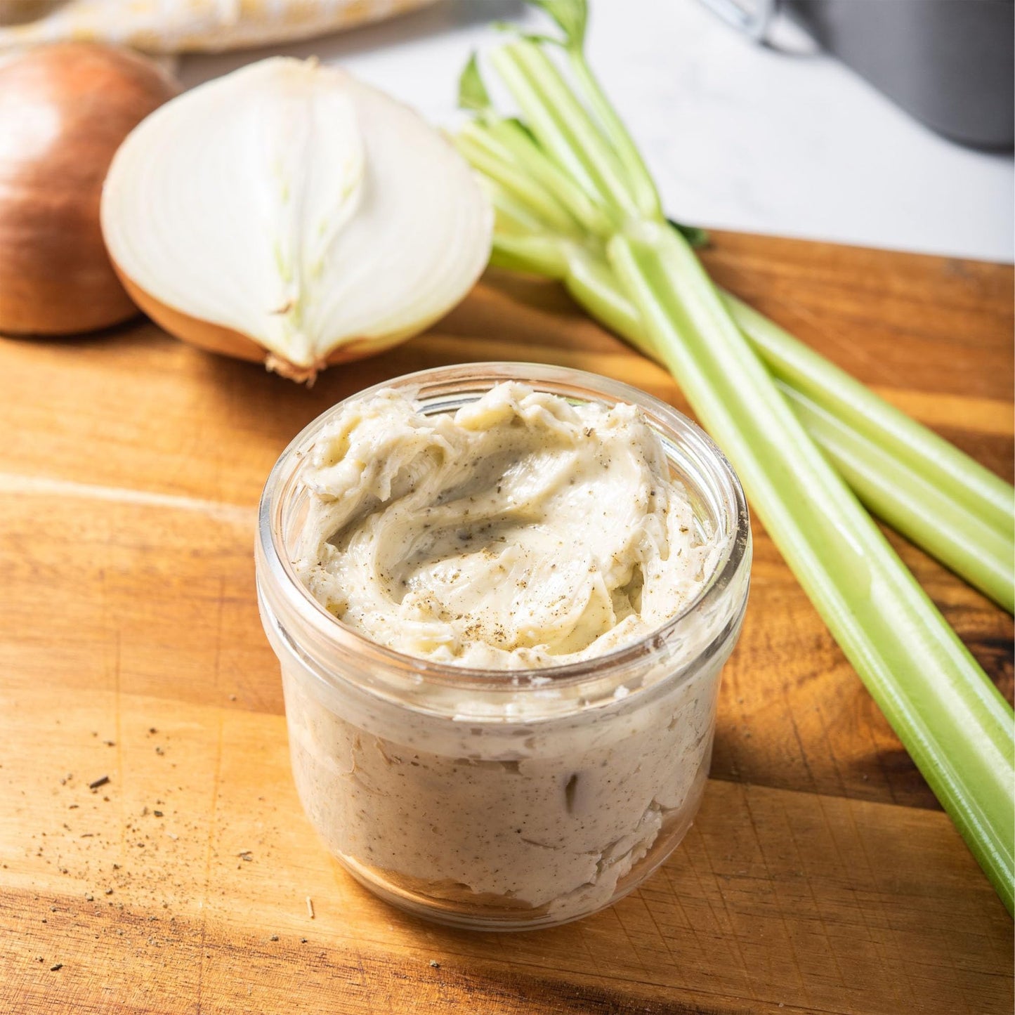 Lawrys Seasoned Salt, 39 oz