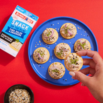Bumble Bee Snack On The Run Everything Bagel Seasoning Tuna Salad With Crackers Kit, 3.35 Oz - Ready To Eat, Spoon Included - Wild Caught Tuna - Shelf Stable & Convenient Protein Snack