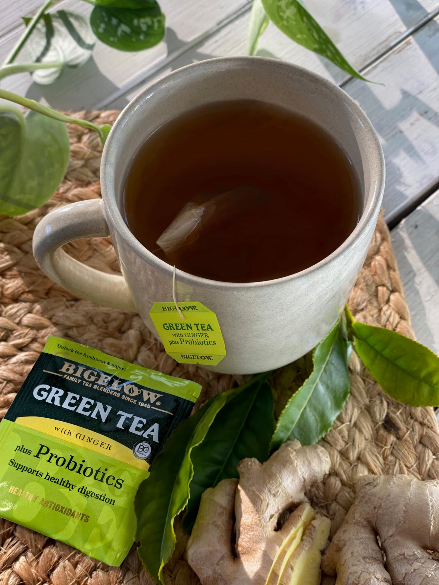 Bigelow Tea Green Tea with Ginger Plus Probiotics, Caffeinated, 18 Count, (Pack of 1), 18 Total Tea Bags