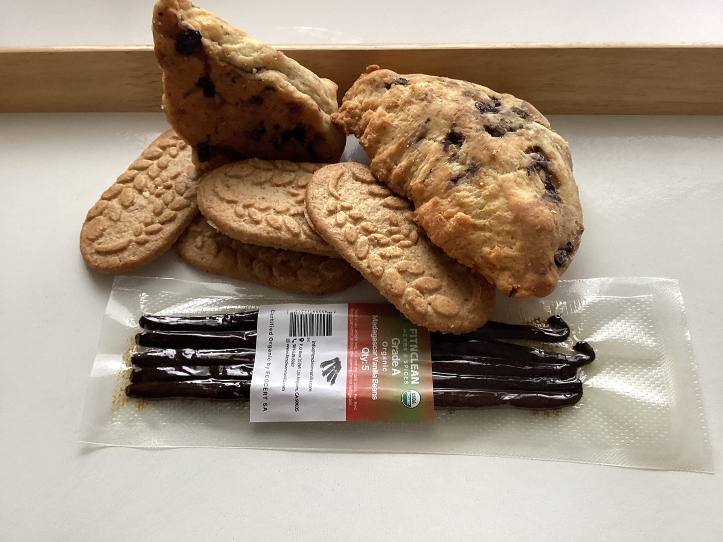 FITNCLEAN VANILLA 5 Madagascar Vanilla Beans Grade A, 6-7.5 Whole Pods, Non-GMO, Ideal for Extract, Paste, Cooking, and Baking