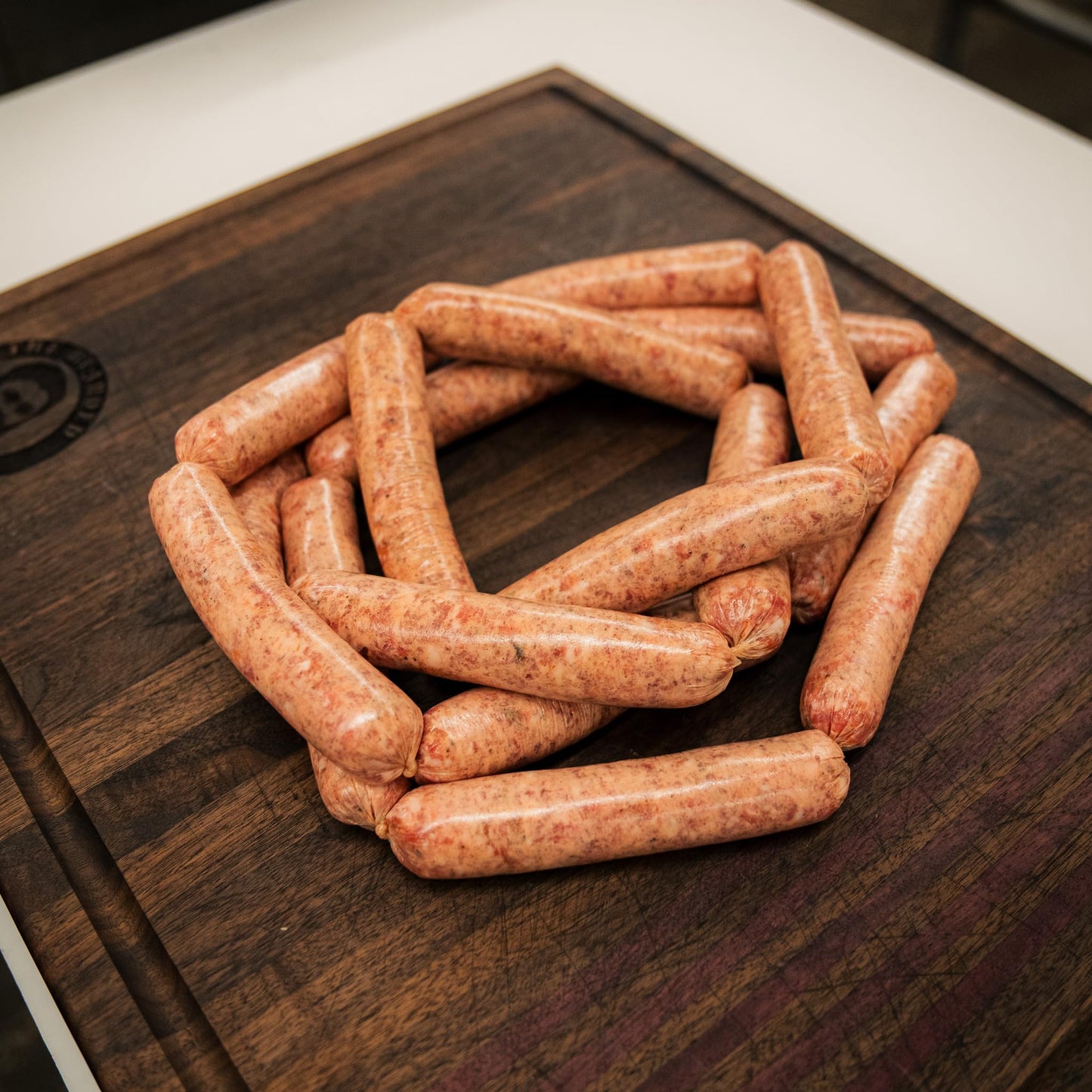 BEARDED BUTCHER BLEND Tomato Basil Bratwurst DIY Kit - Includes Seasoning & Collagen Casings - 22 Ounce