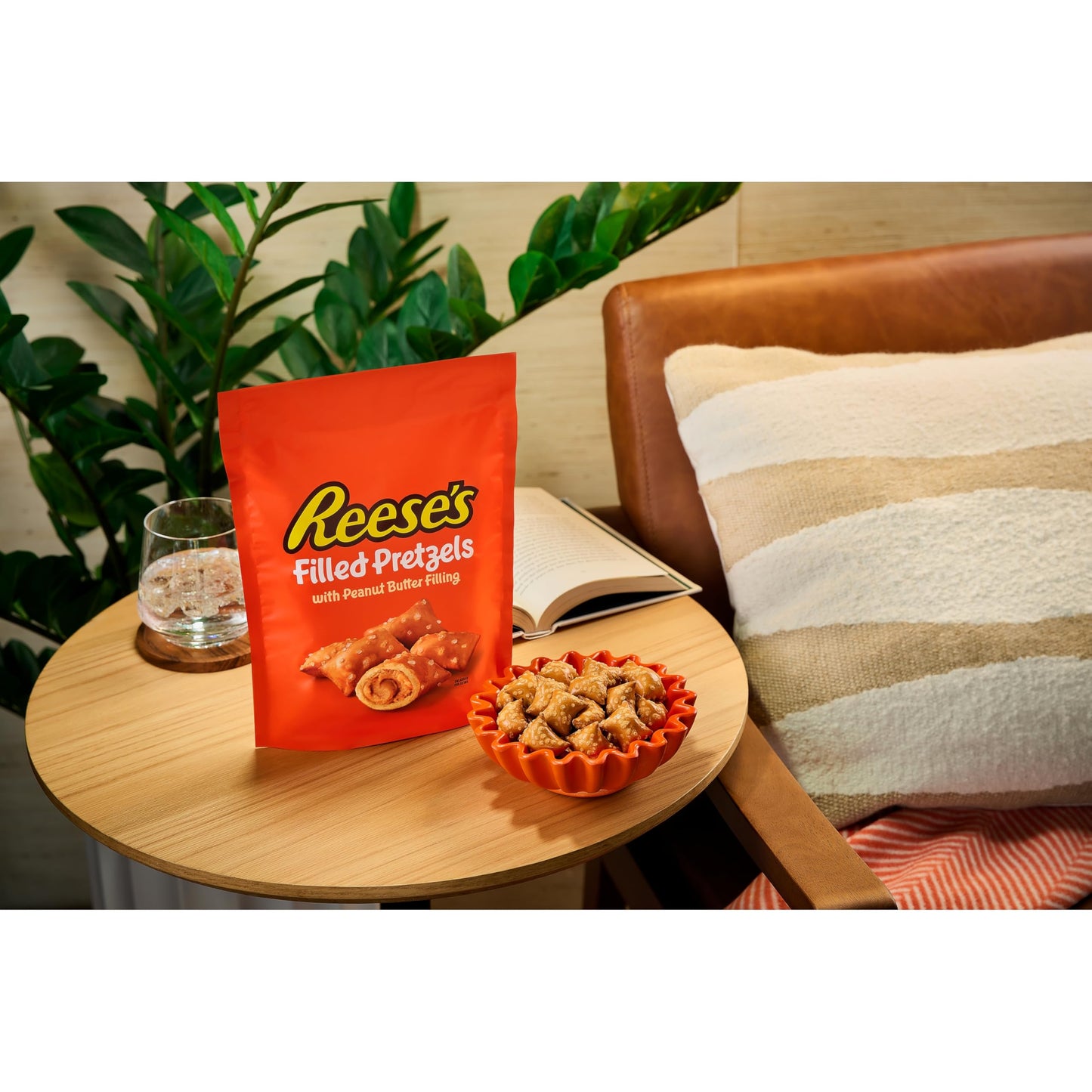 Reeses Filled Pretzels, Peanut Butter Pretzel Nuggets, Crunchy, Ready to Eat, Sweet and Salty Snack, 9oz Resealable Bag