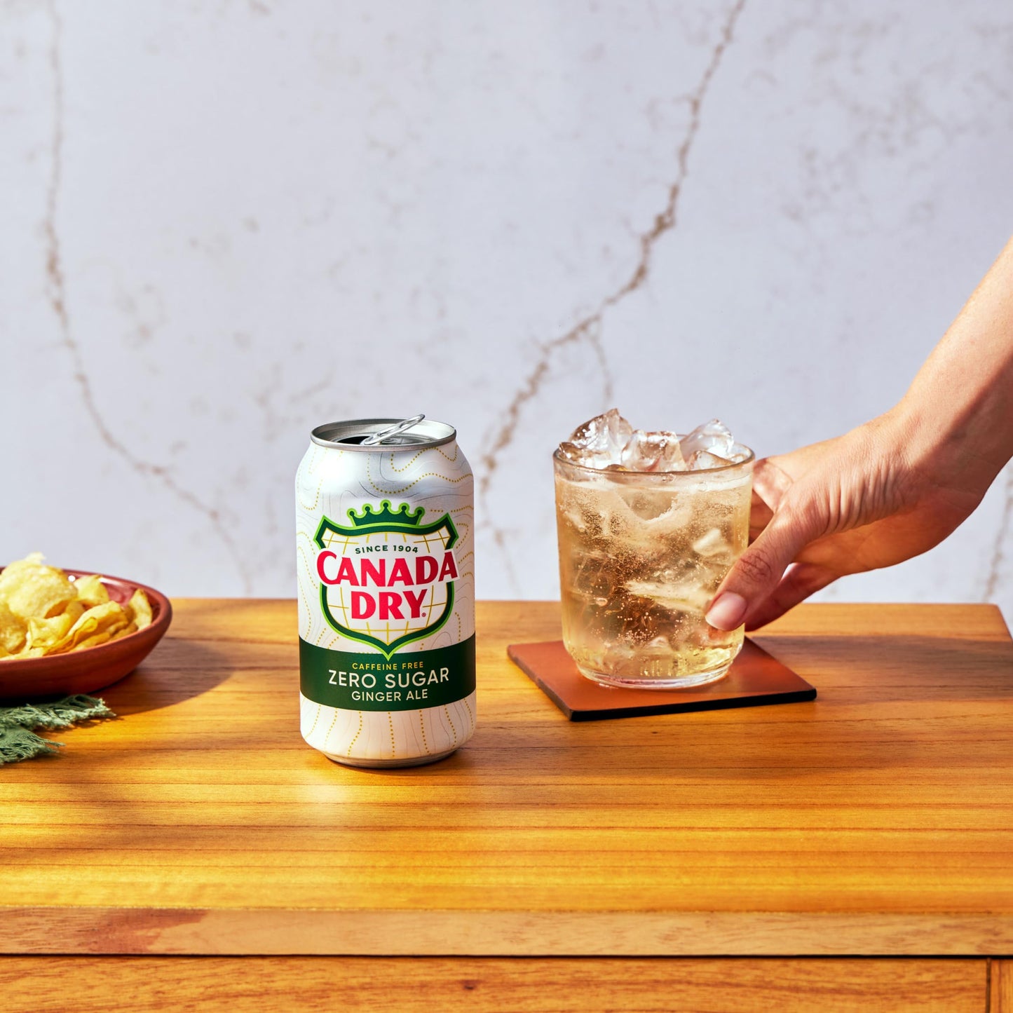 Diet Canada Dry Ginger Ale Soda  7.5 Fl Oz Cans  6 Pack