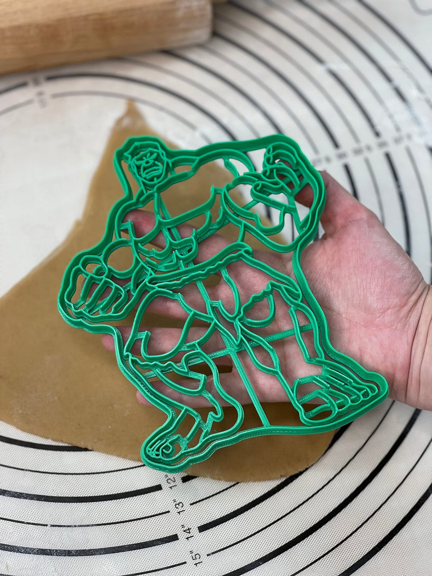 Hulk Cookie Cutter & Mold 6-Inch-Scale Produced By 3D Kitchen Art