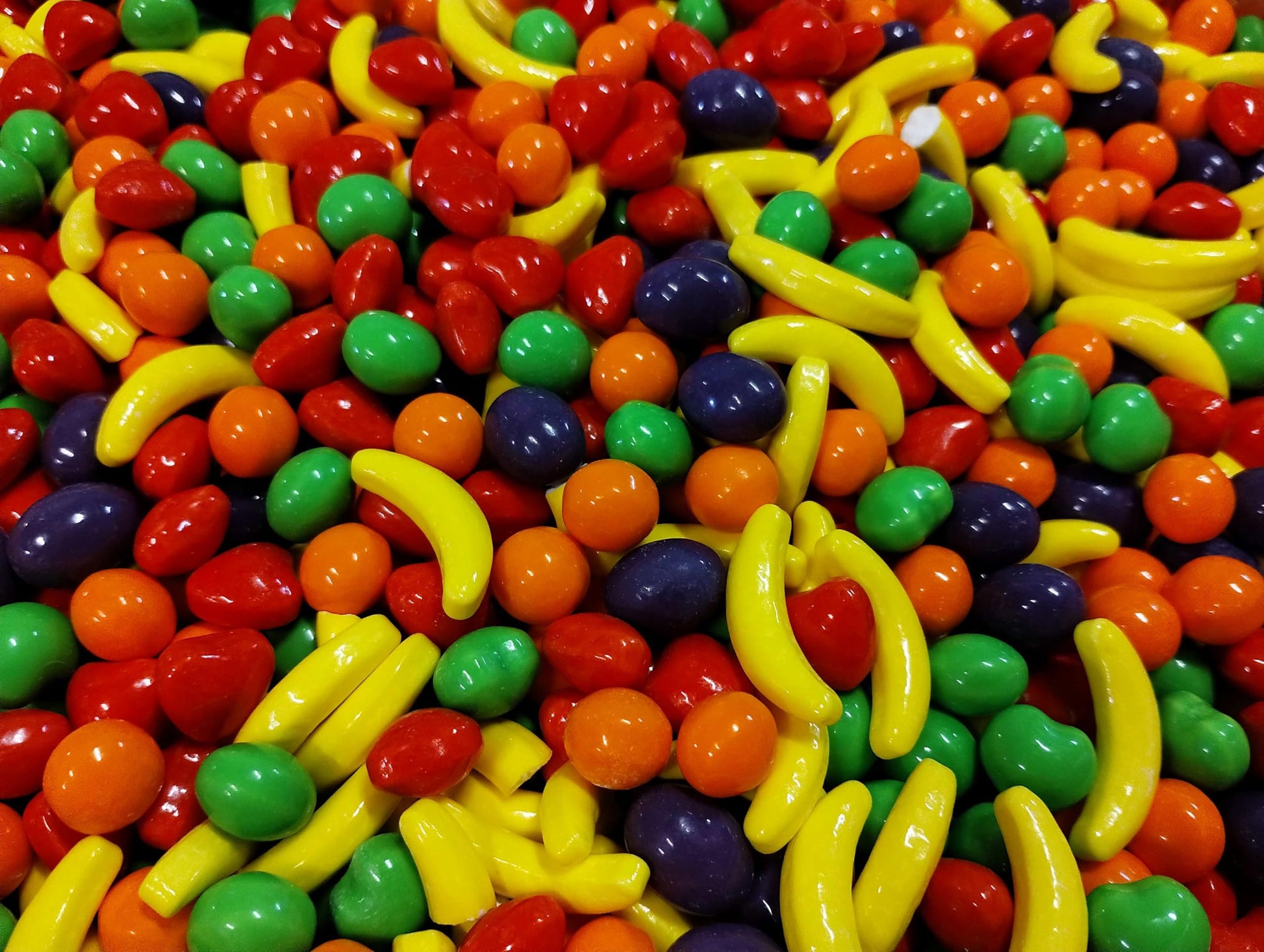 Mini Fruit Shaped Candy - 1 lb of Sweet Crunchy Candies Perfect for your Dish or Vending Machines