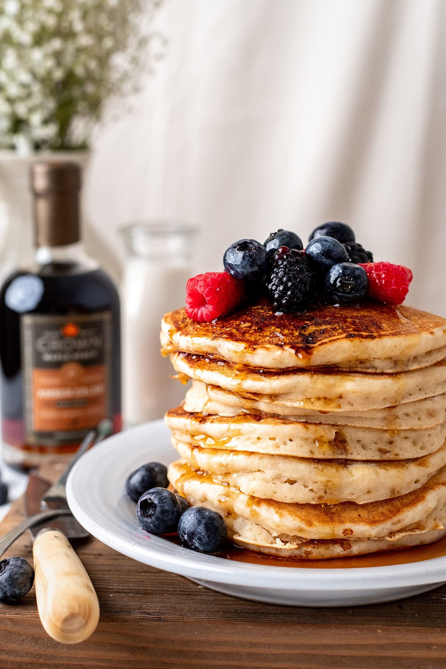 Crown Maple Amber Color, Rich Taste Organic Maple Syrup, 25 Fl Oz, Flavor Marinades, Cocktails, Pancakes, Squash & Bacon